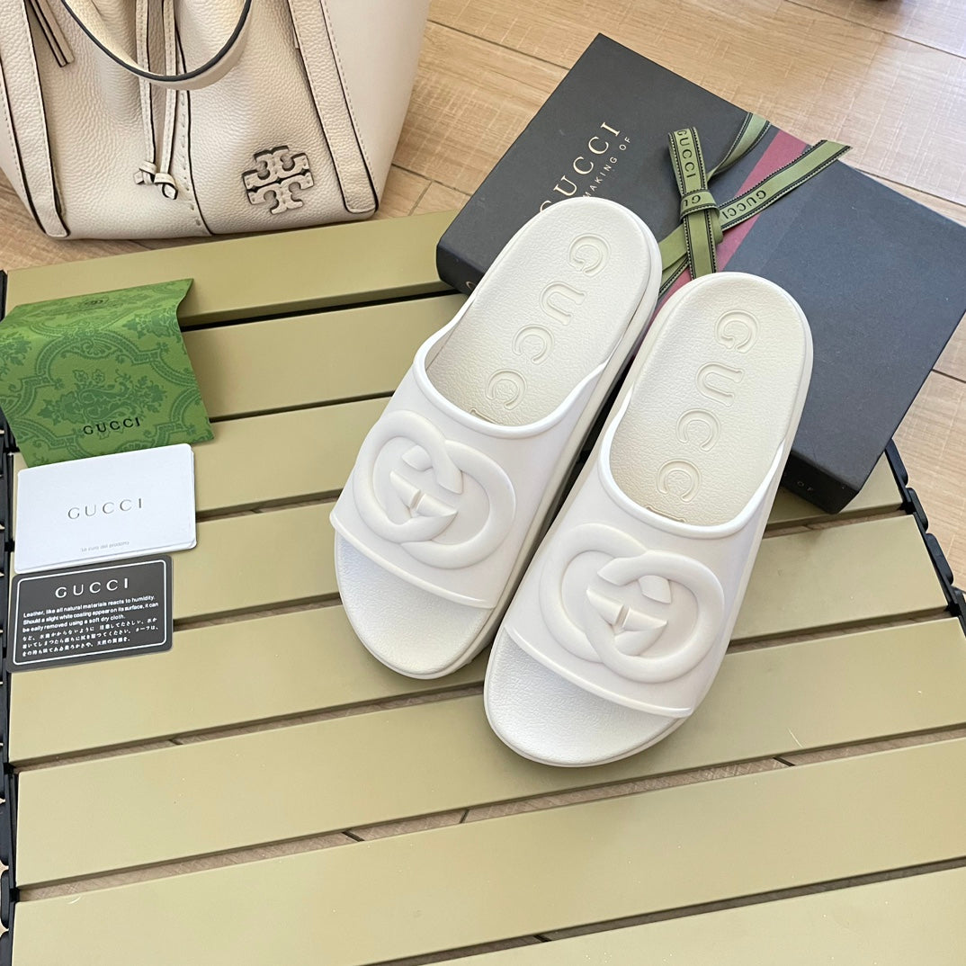G  23 years new thick bottom slippers