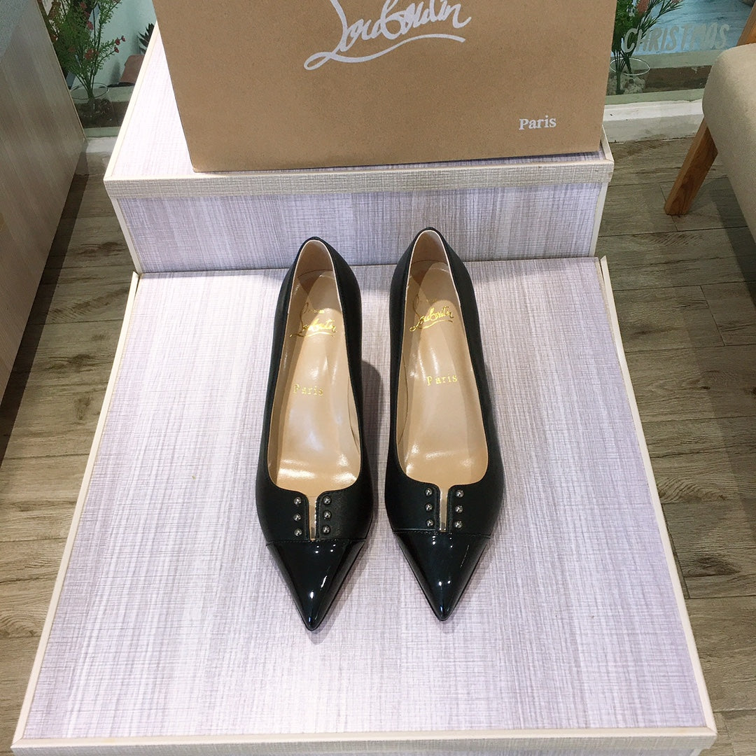 CL simple high heels