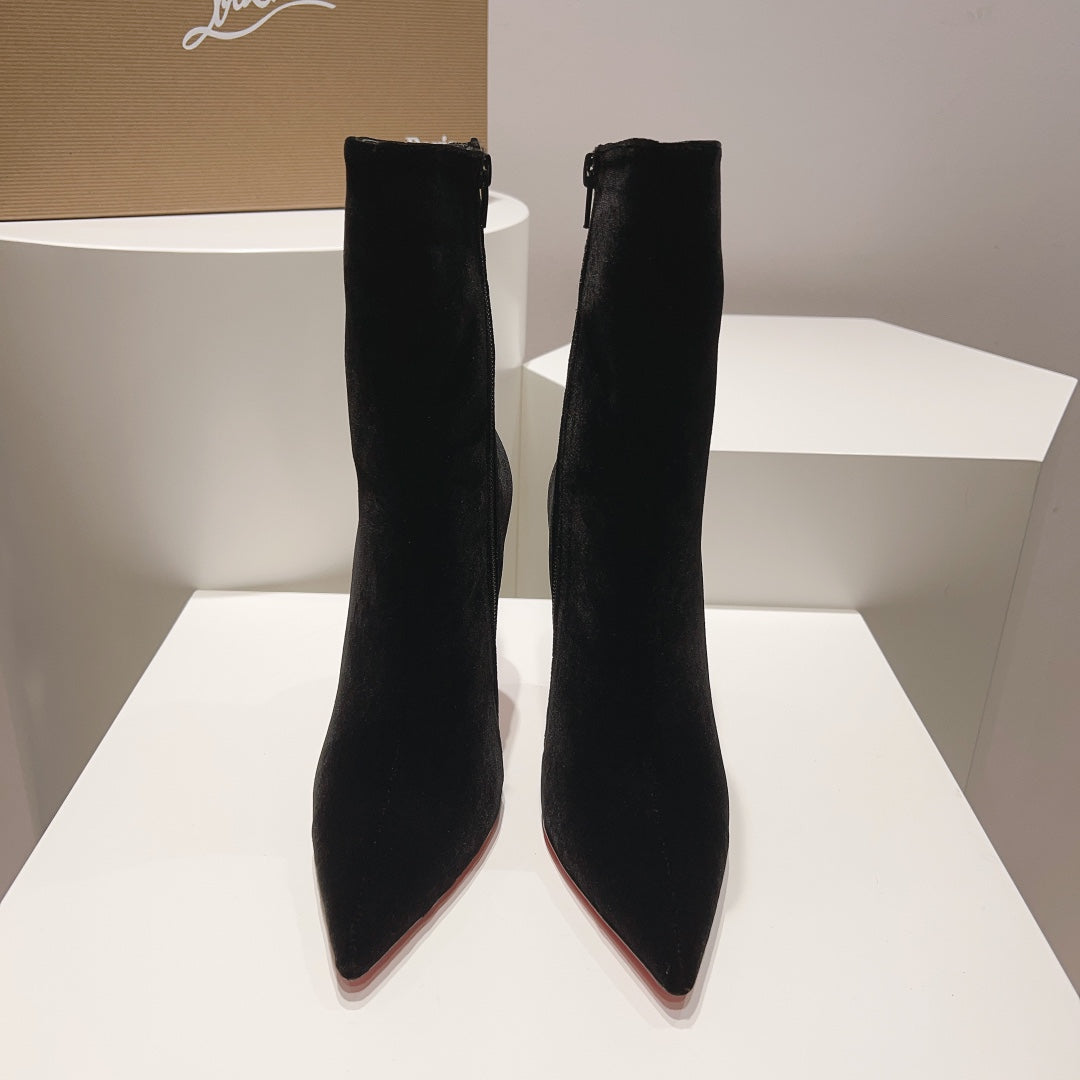CL* 24 1:1 VIP velvet pumps