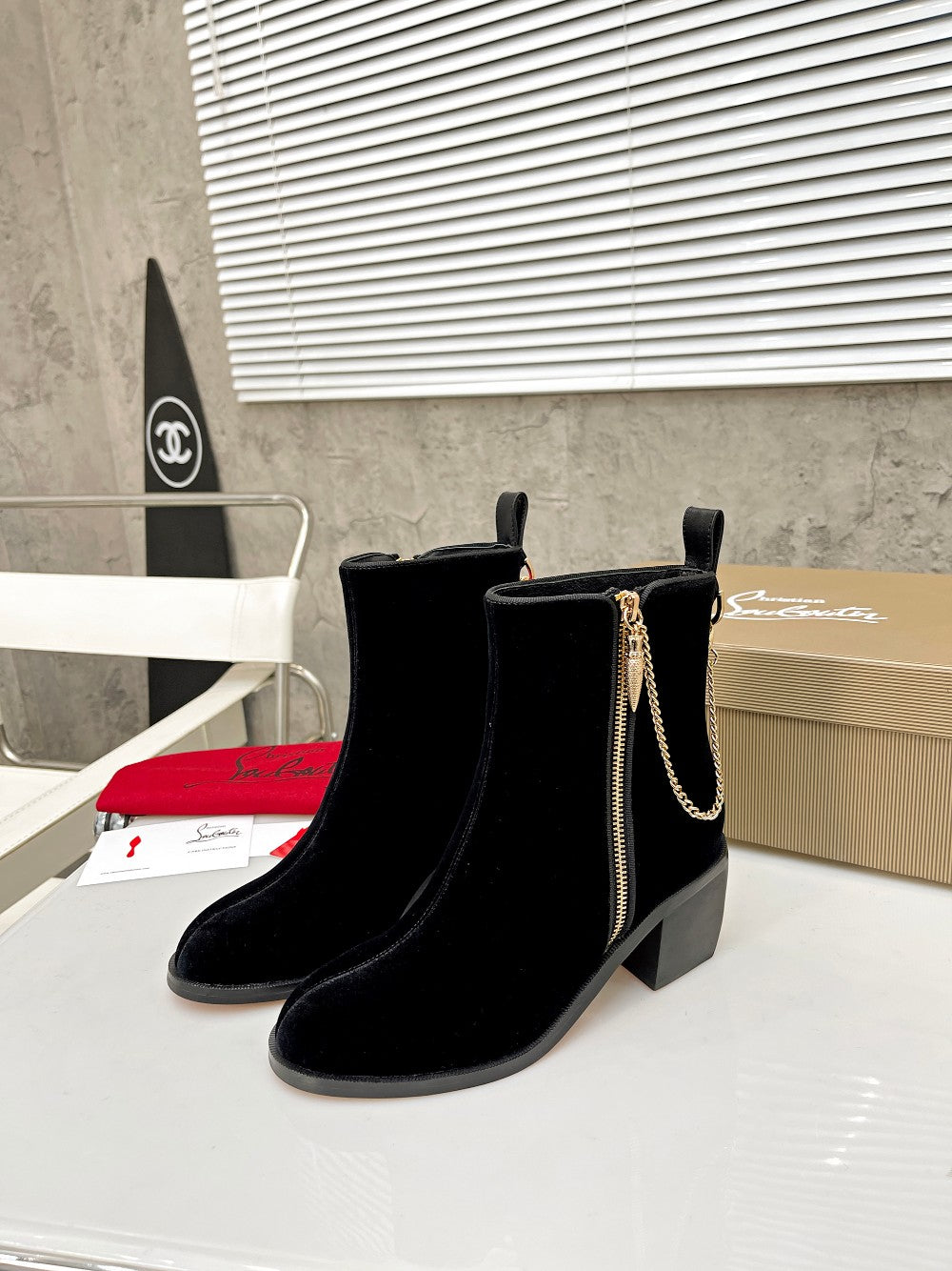 CL*  1:1 VIP Korean velvet platform boots