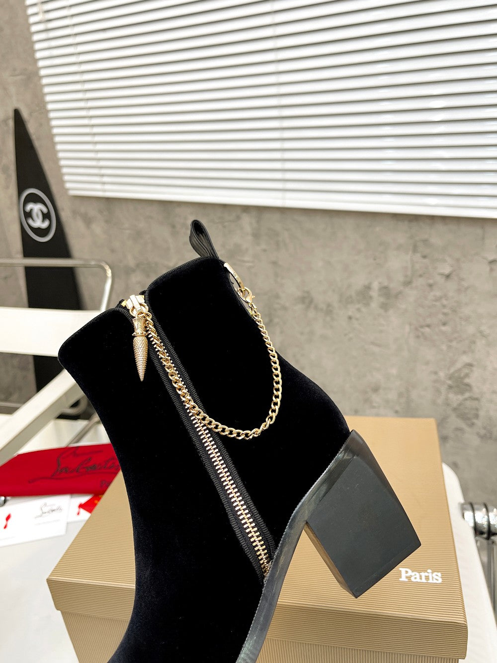 CL*  1:1 VIP Korean velvet platform boots