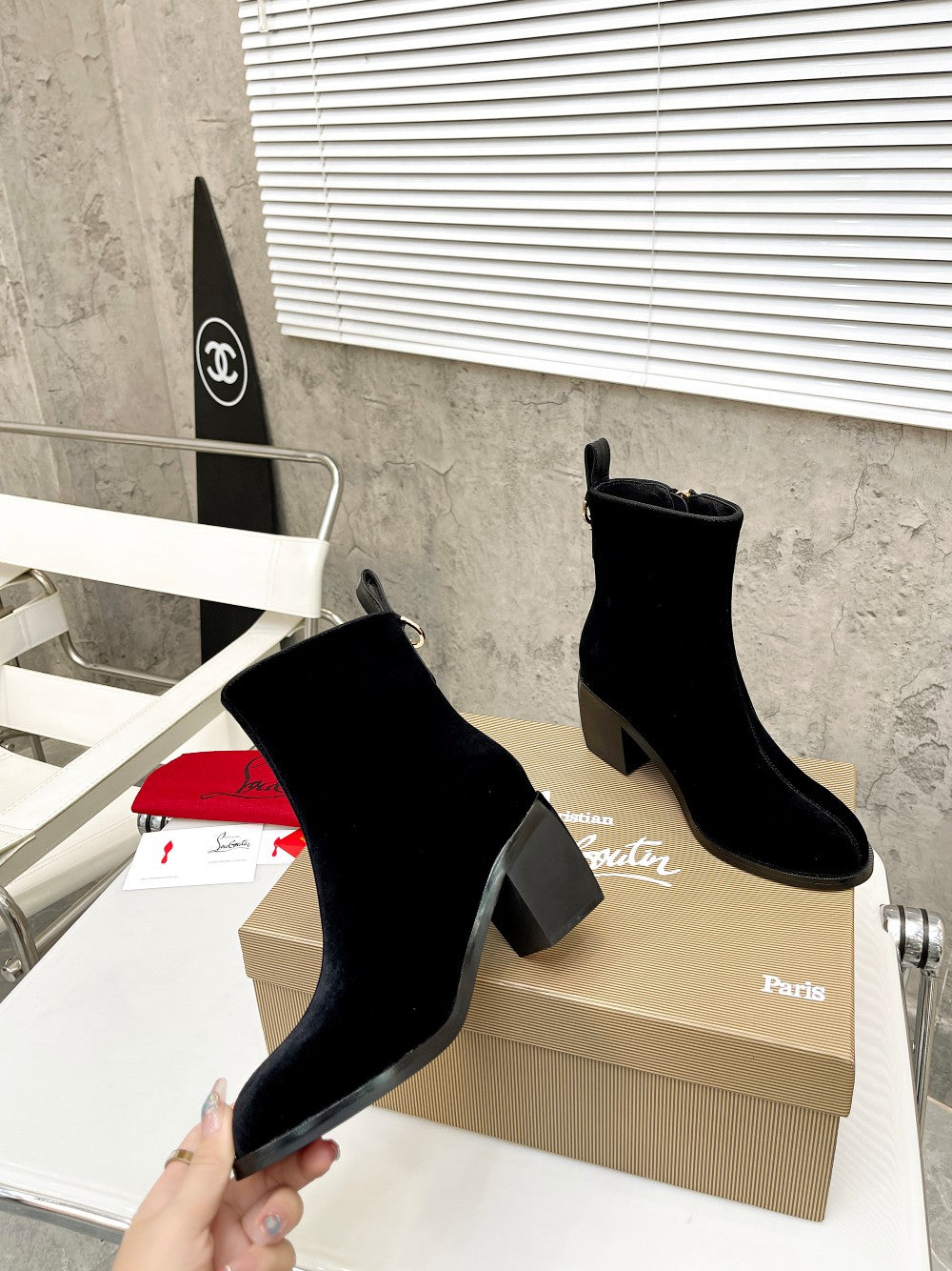 CL*  1:1 VIP Korean velvet platform boots