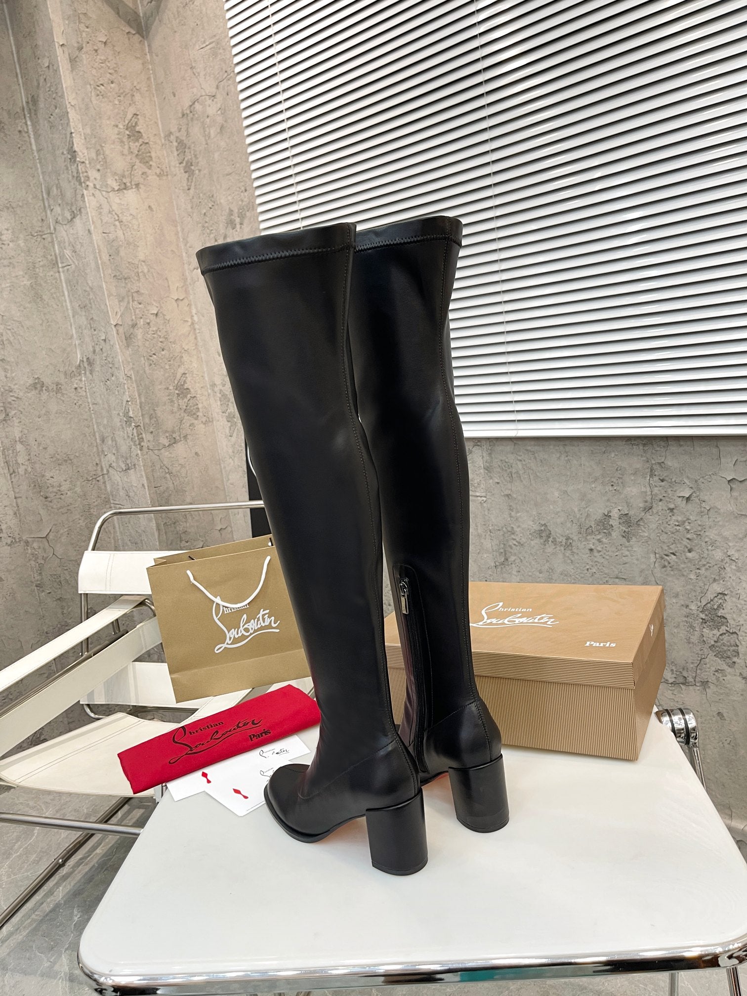 CL*  1:1 VIP velvet boots