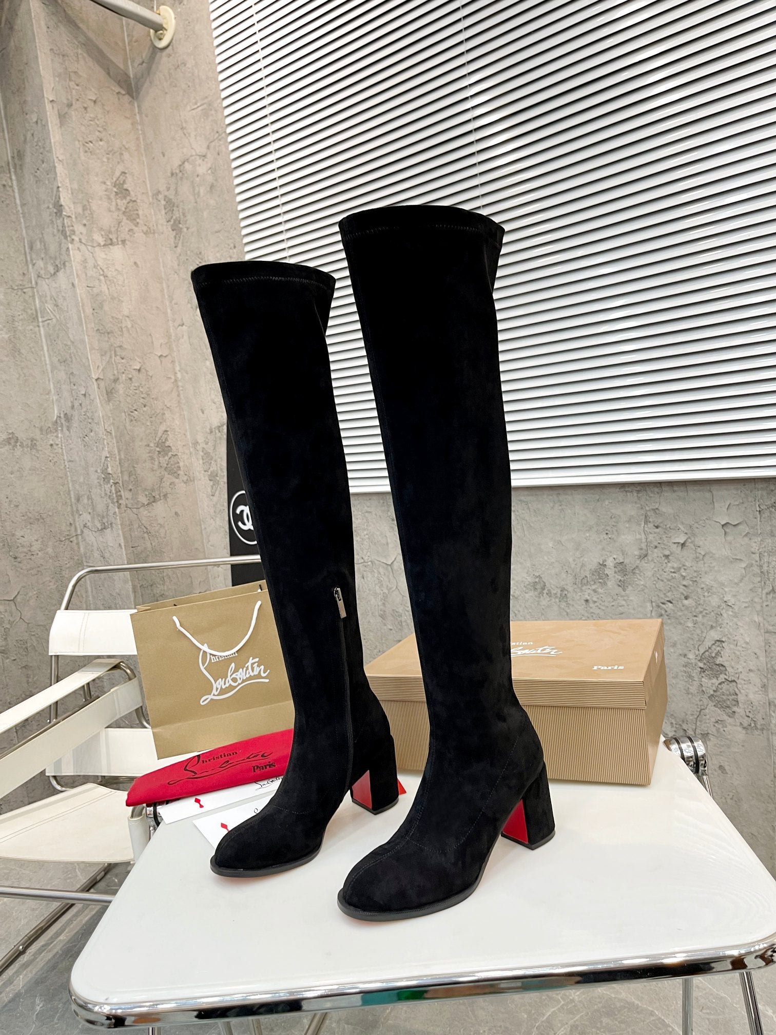 CL*  1:1 VIP velvet boots