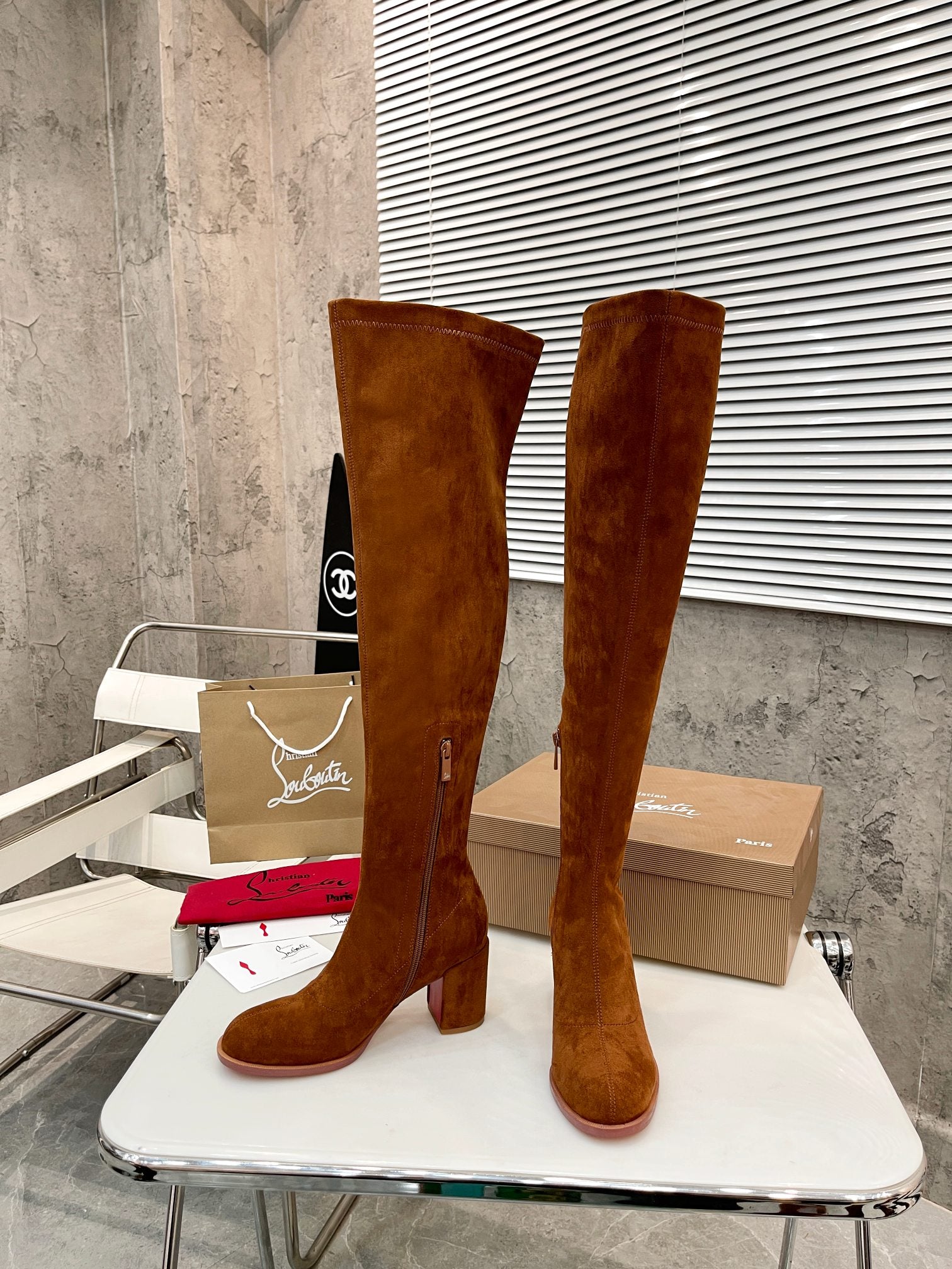 CL*  1:1 VIP velvet boots