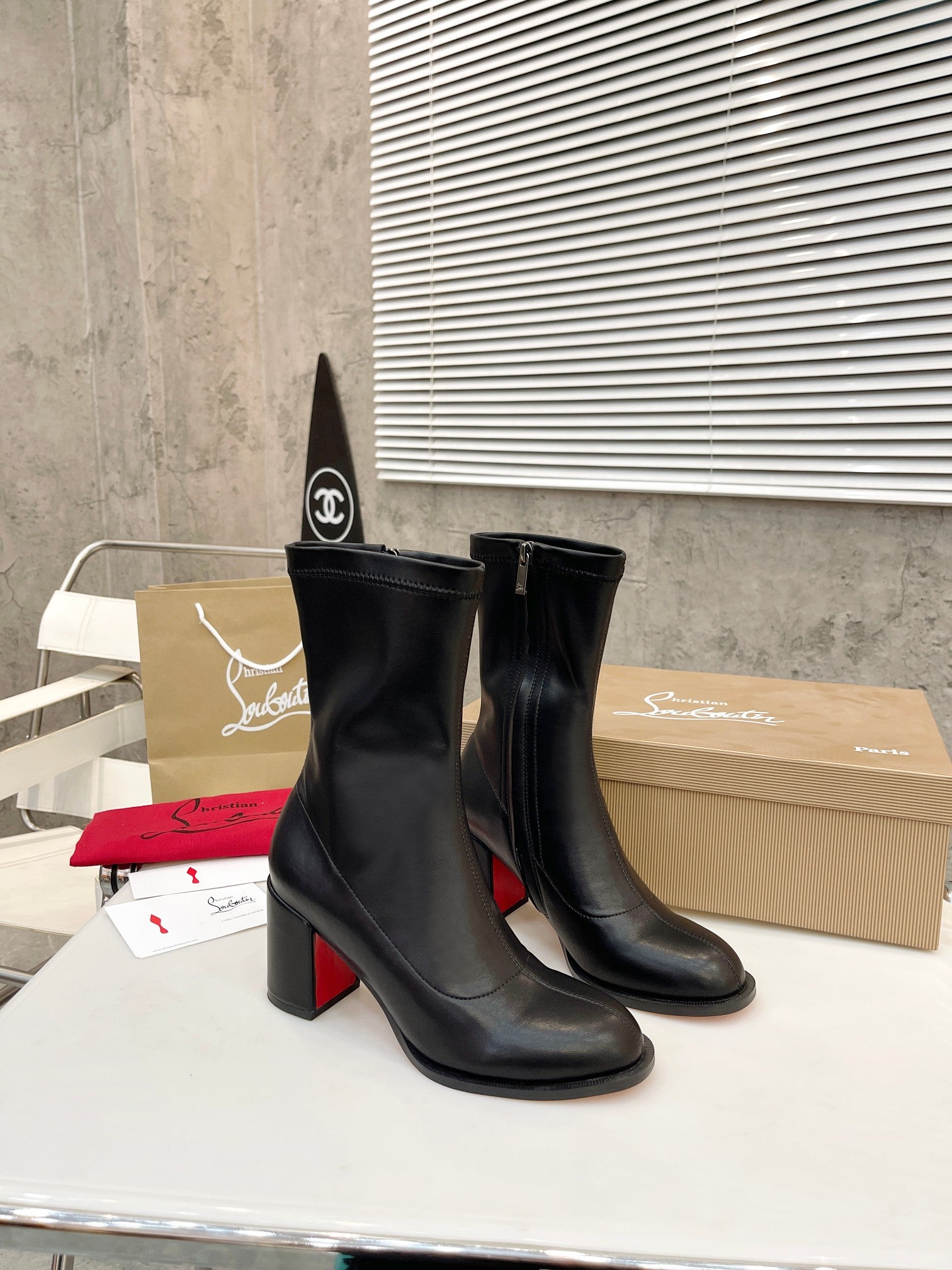 CL*  1:1 VIP velvet boots