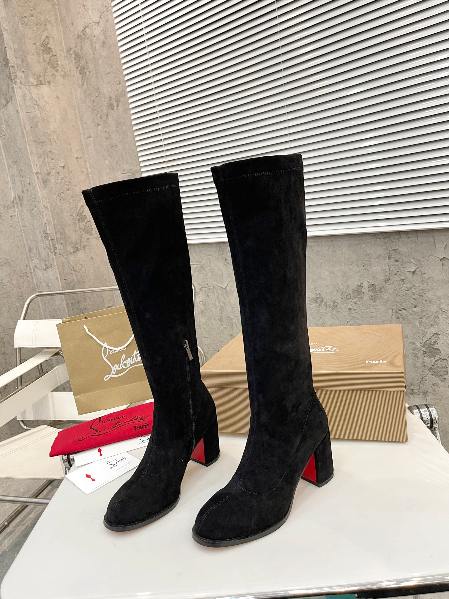 CL*  1:1 VIP velvet boots