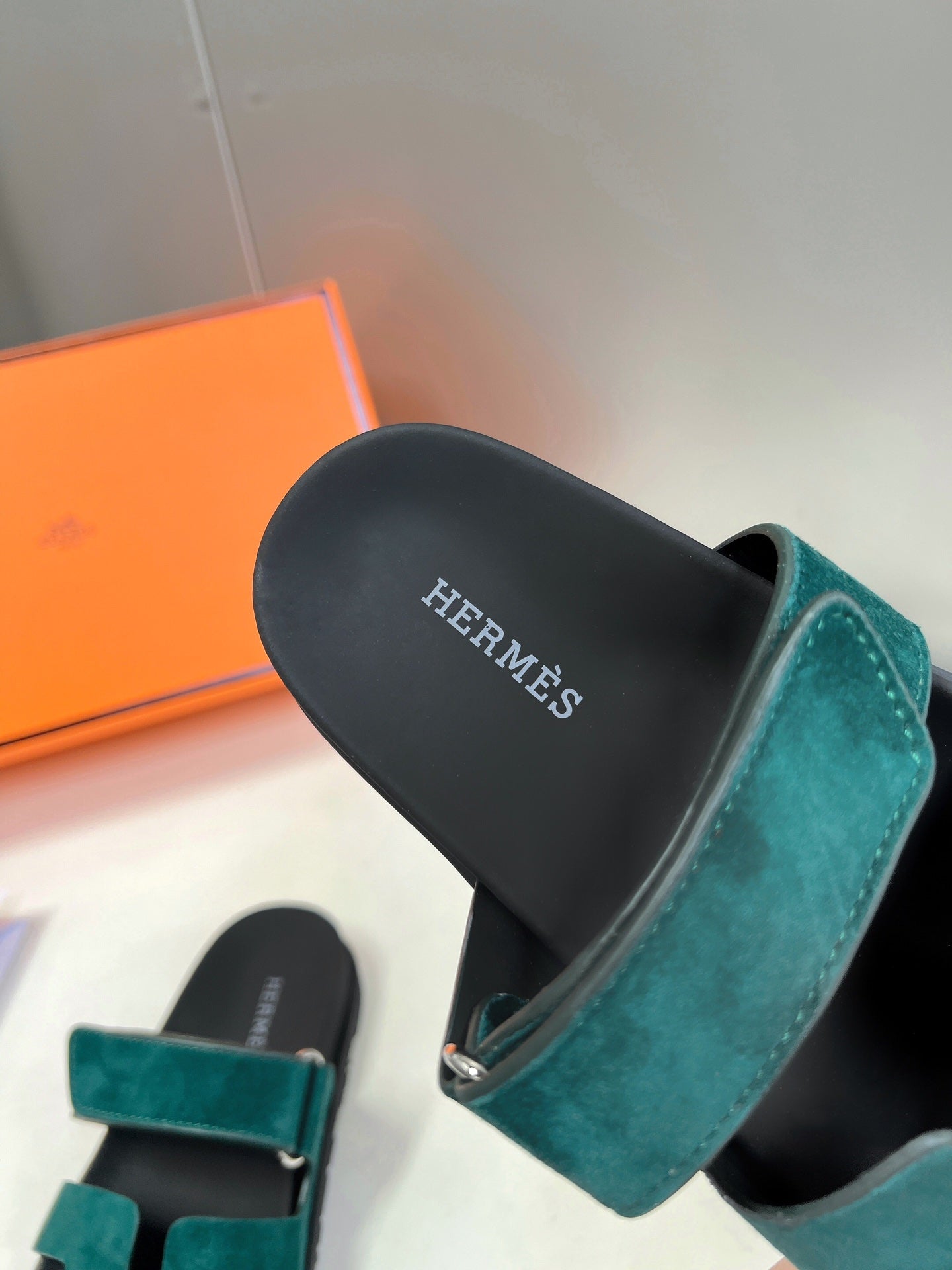 HE* VIP1 to 1 high quality slippersVIP1:1