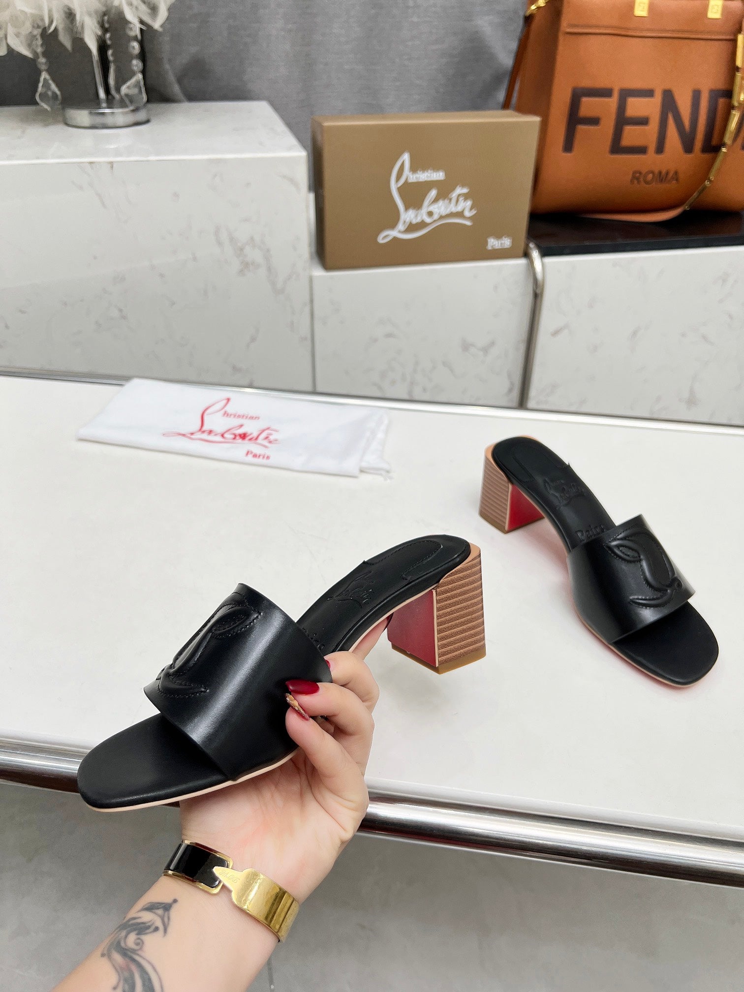 CL* 24 new 1:1 VIP high-heeled slippers