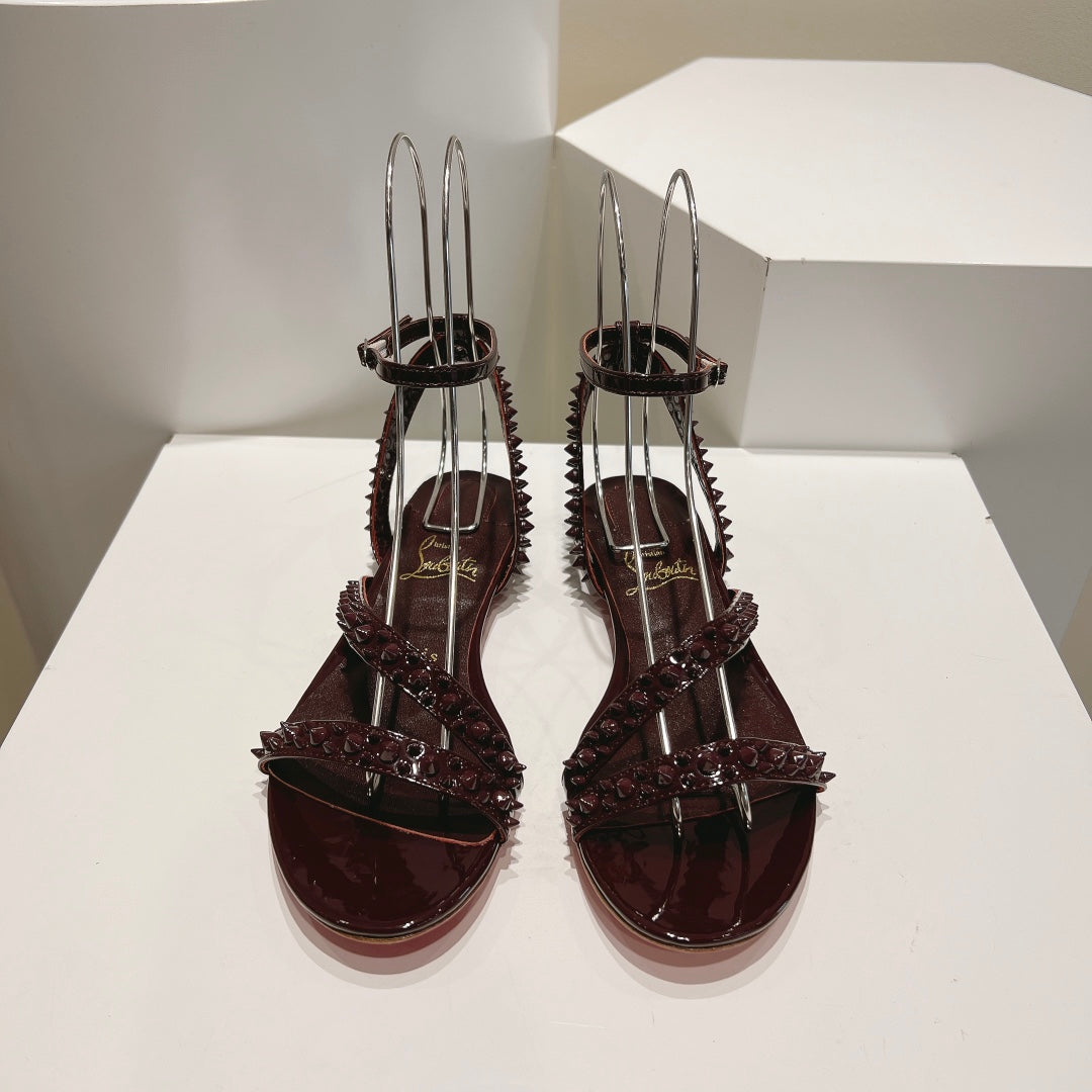 CHRIS* LOUB* 24SS rivet flat sandals 1:1 VIP