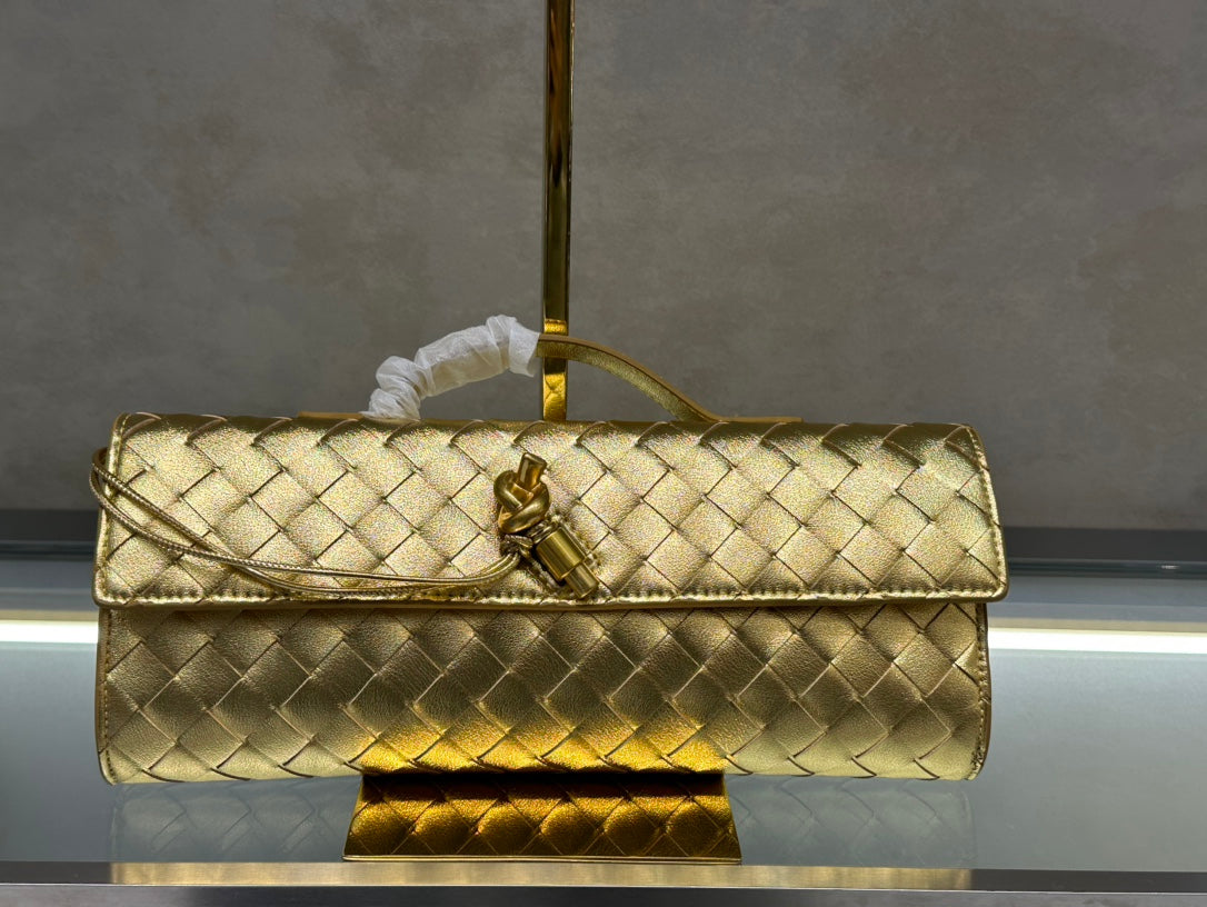 BV* New Braided Clutch