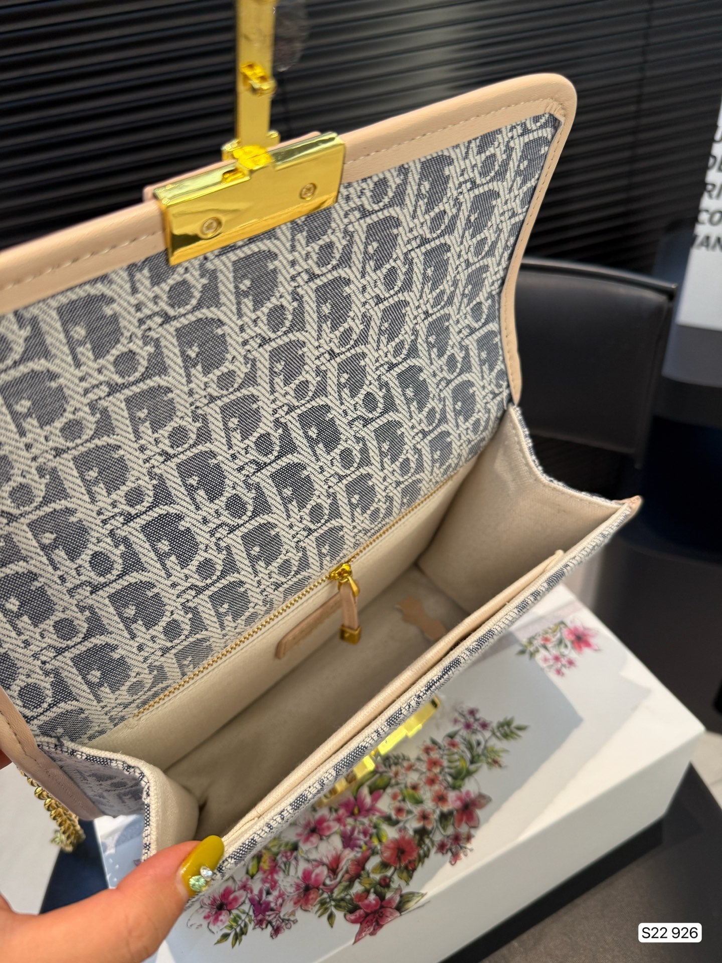 DIO* 25SS chain bag