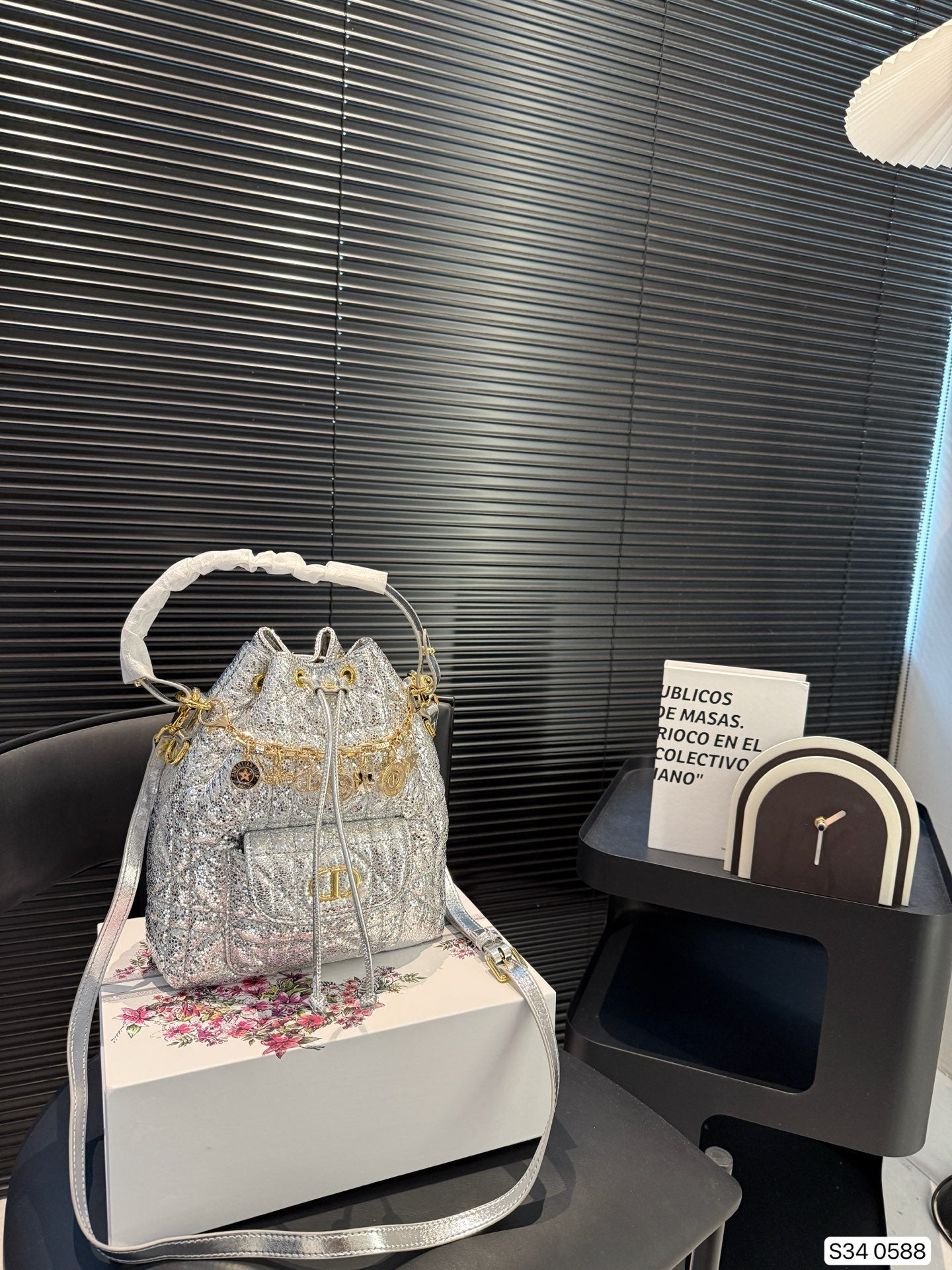 DIO* 25SS Bucket Bag