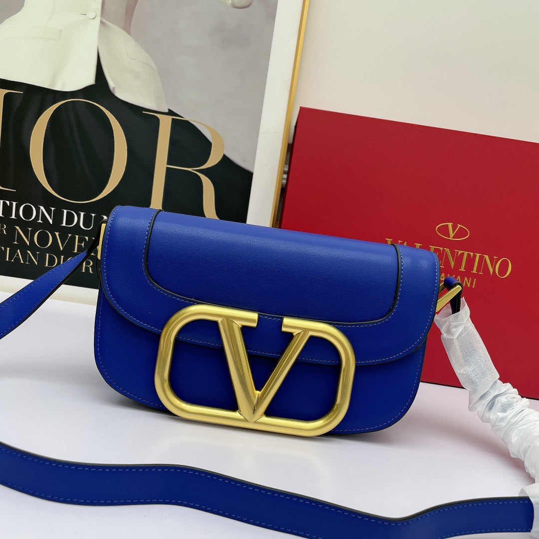Valent*Large Metal Logo Bag