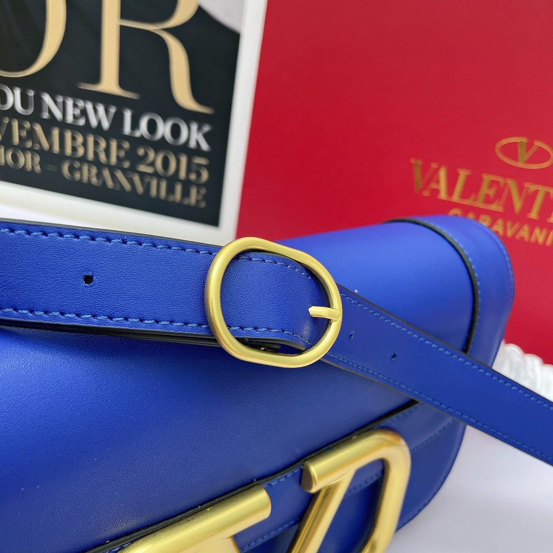 Valent*Large Metal Logo Bag