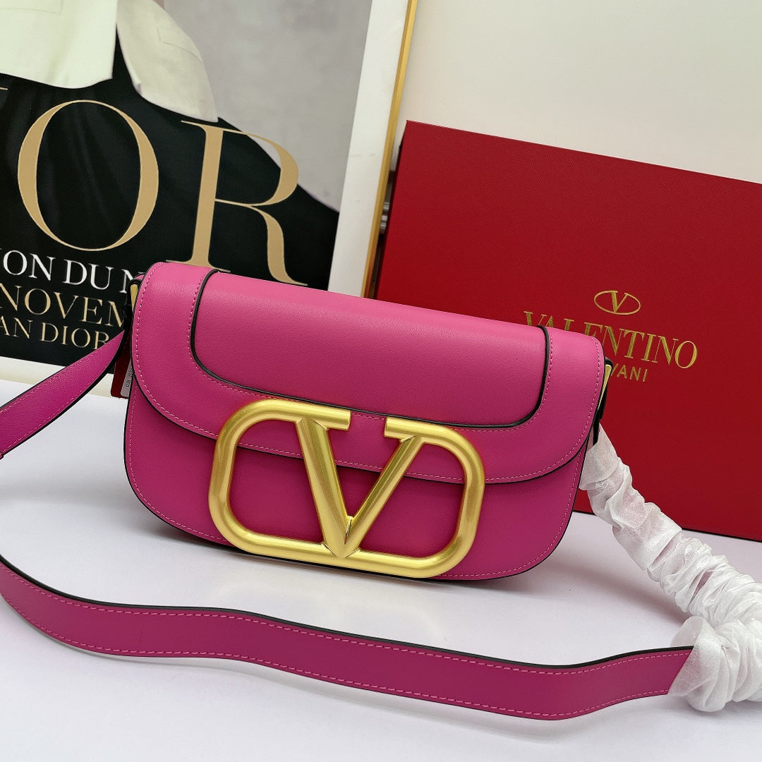 Valent*Large Metal Logo Bag