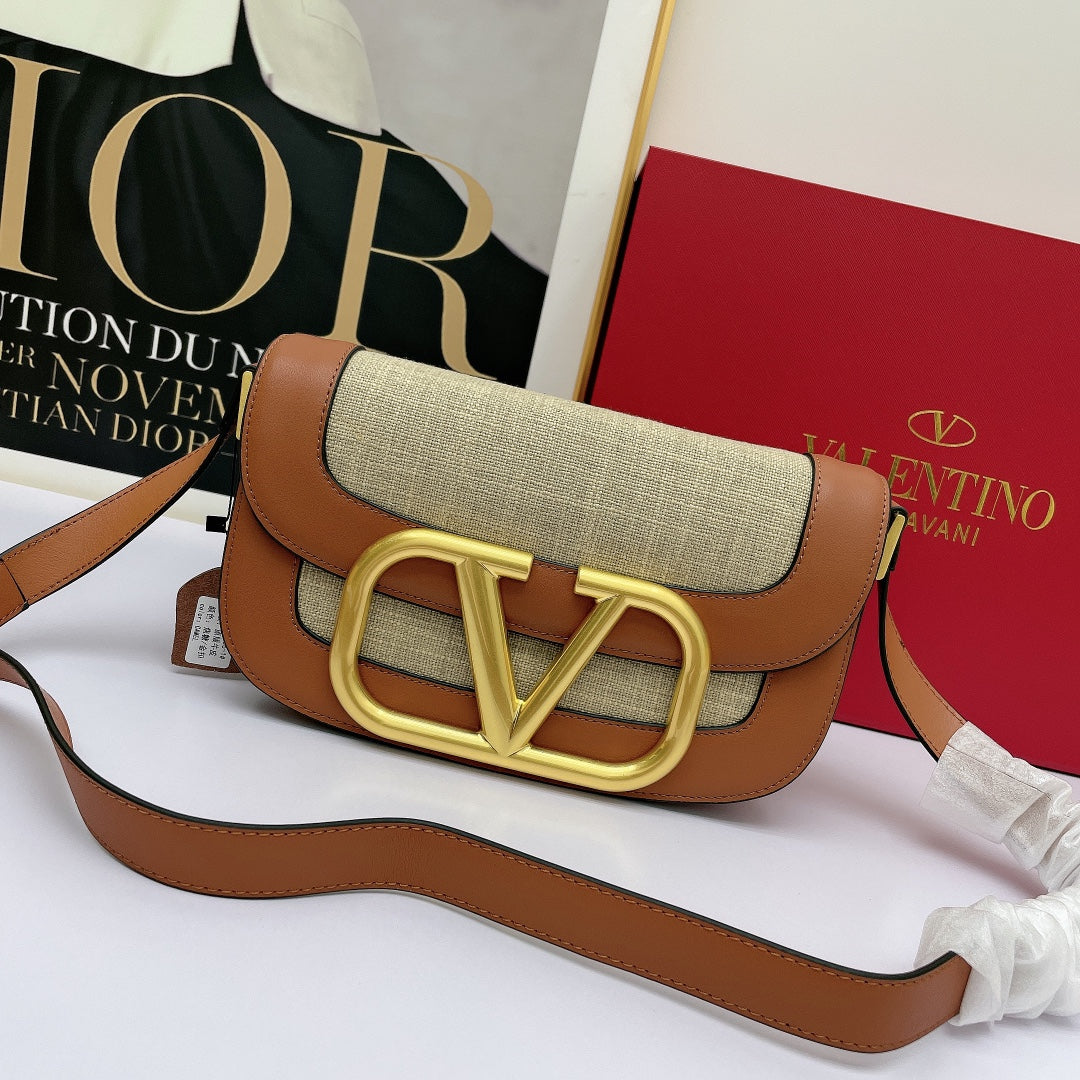 Valent*Large Metal Logo Bag