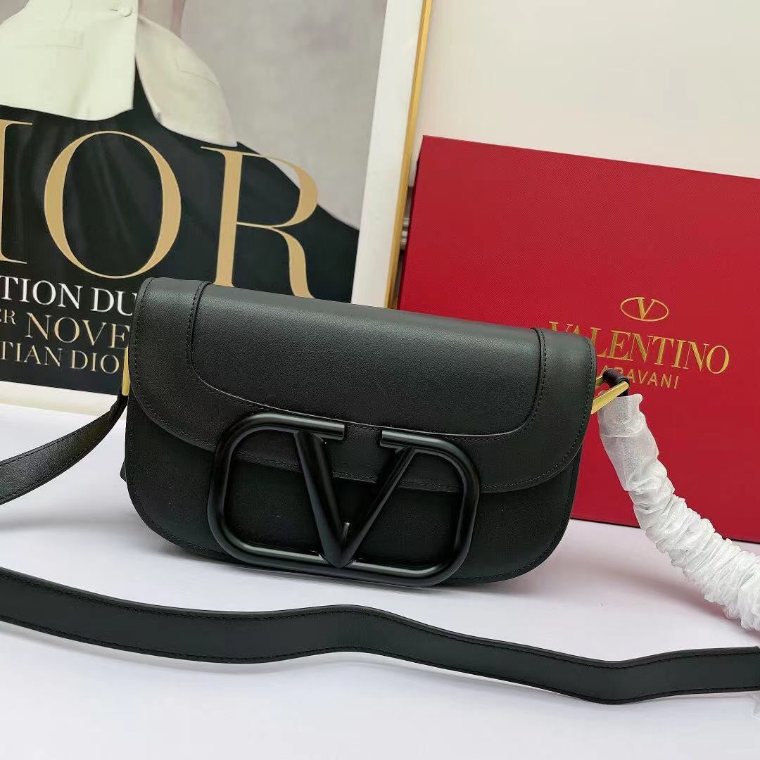 Valent*Large Metal Logo Bag