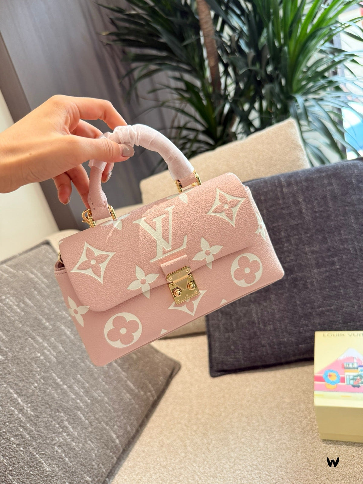 LOU* 25SS handbag