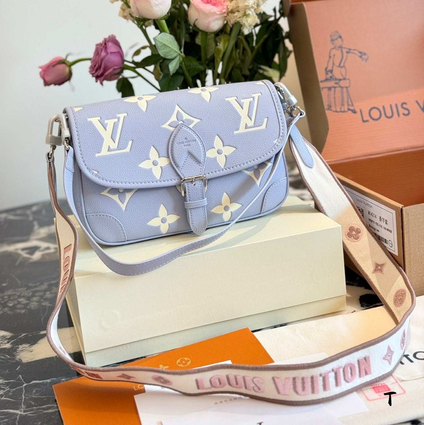 LOU* 25SS Baguette Bag