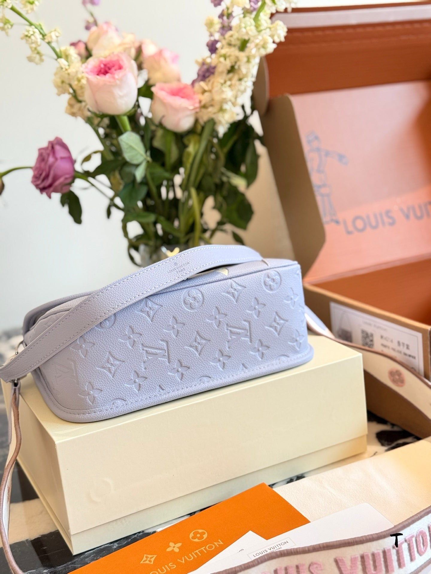 LOU* 25SS Baguette Bag