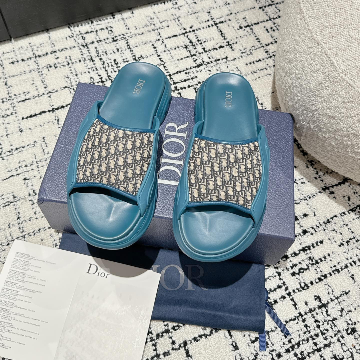 DIO* ALIAS sandals