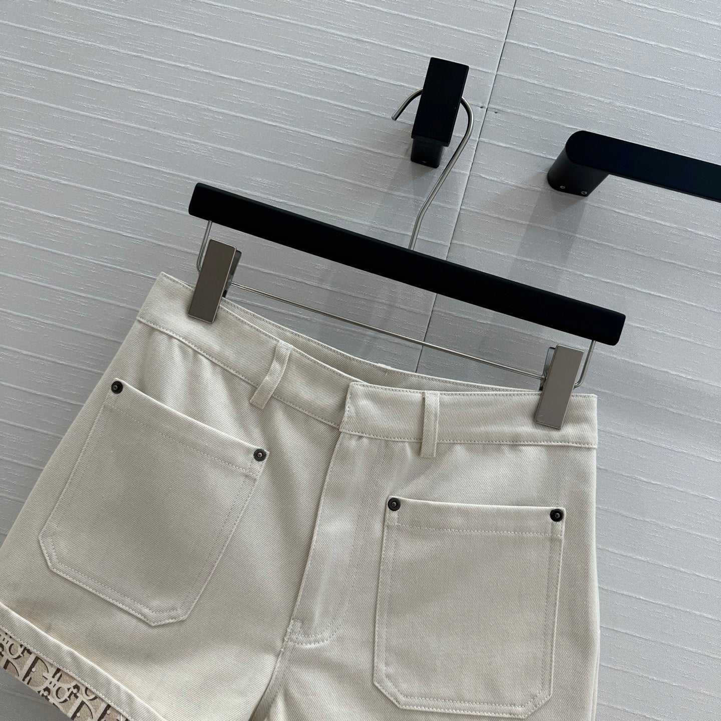 Dior double-pocket denim shorts (promotional item)
