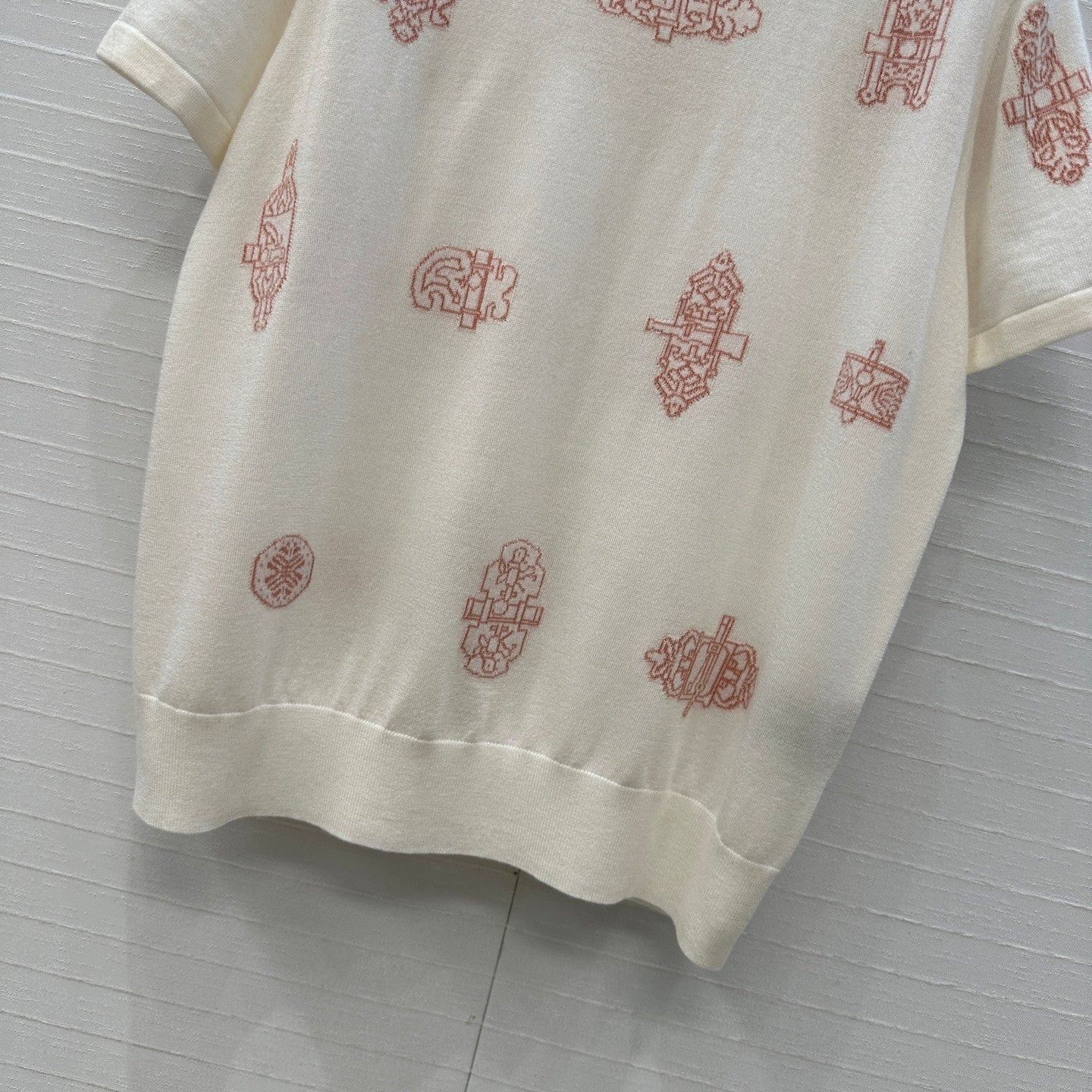 Hermès 26 Jacquard Short-Sleeved Knit Shirt