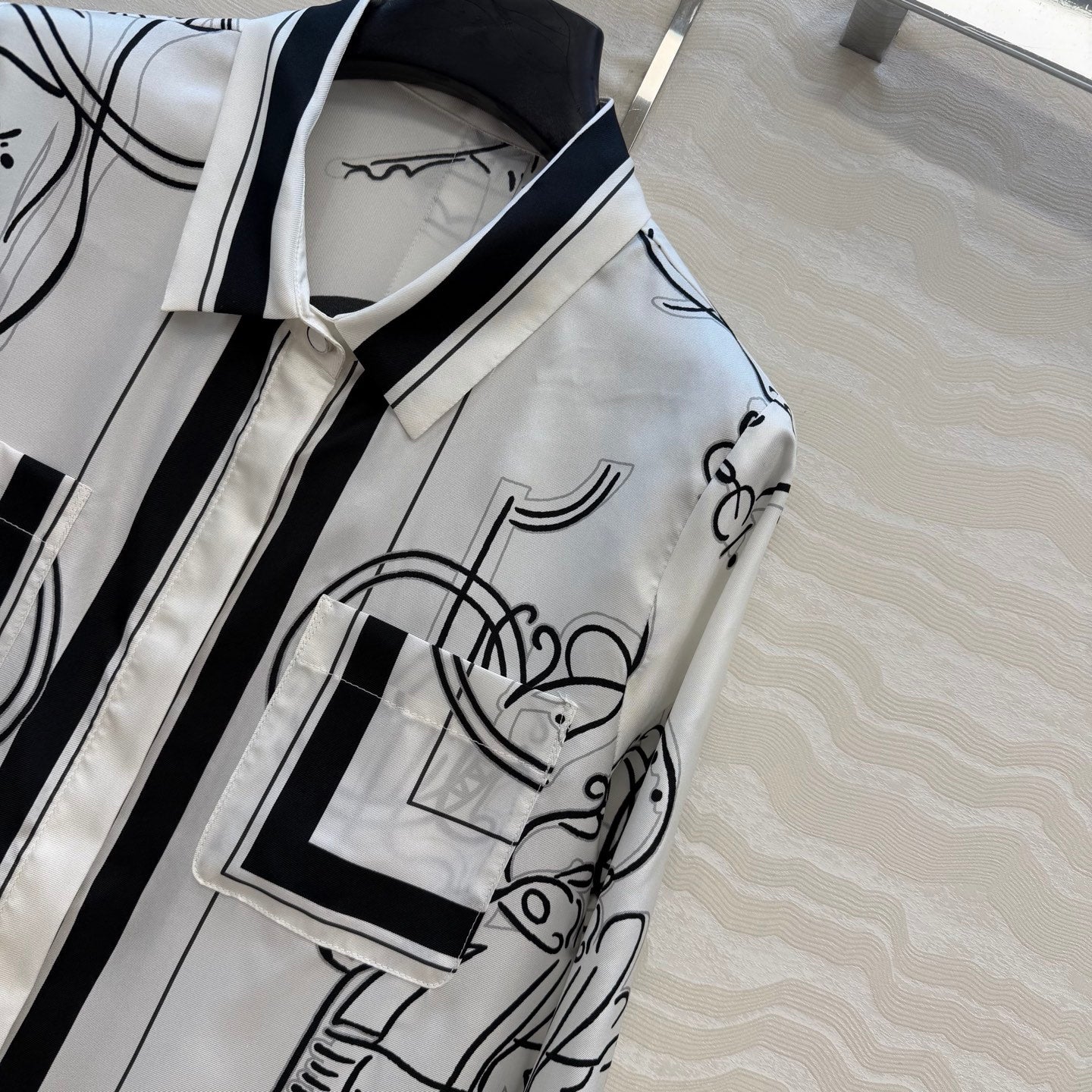 Hermès 2026 New Collection Silk Shirt and Straight-Leg Trousers