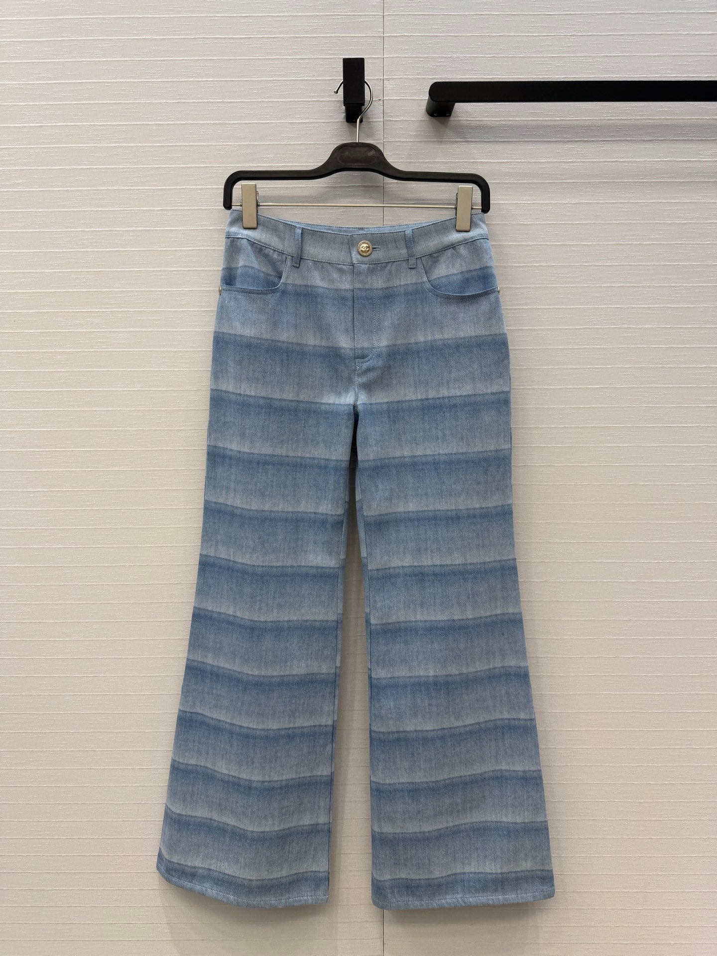 Chanel 26SS Resort Collection: Denim Jacket / High-Waisted Wide-Leg Trousers