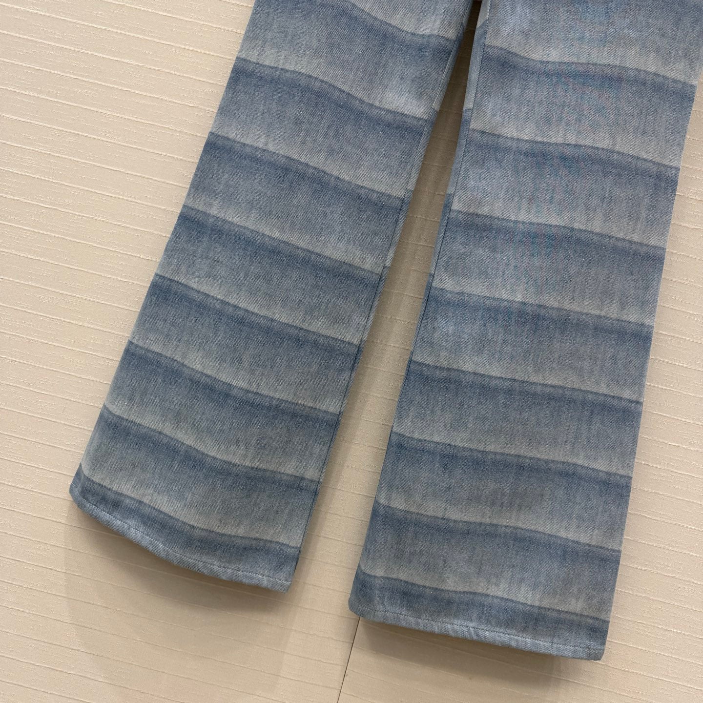 Chanel 26SS Resort Collection: Denim Jacket / High-Waisted Wide-Leg Trousers