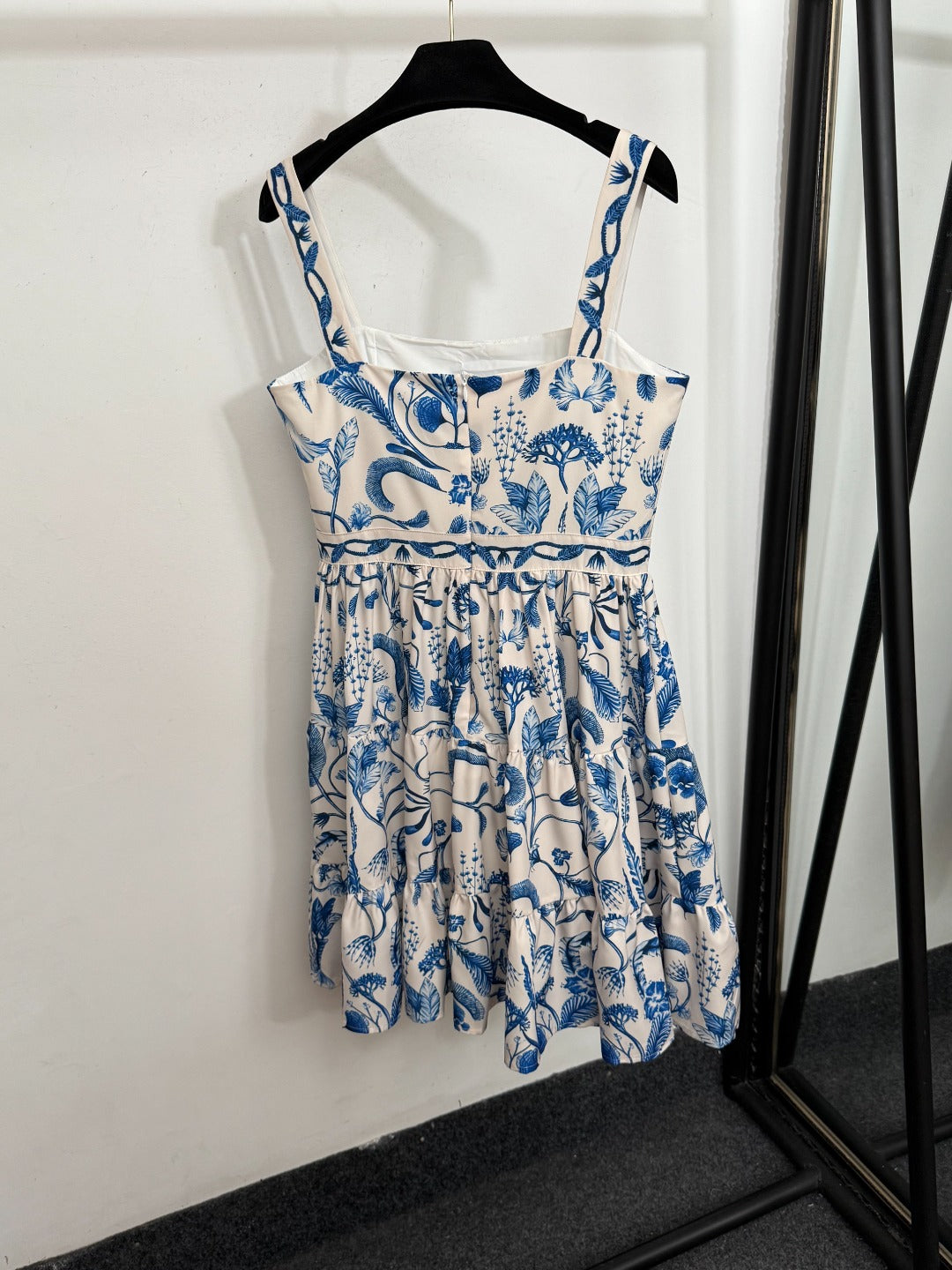 Vintage Floral-Print Hem Dress