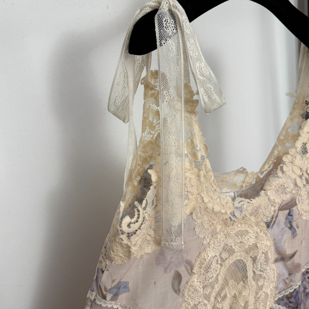 Color-block Strappy Dress with Lace Embroidery