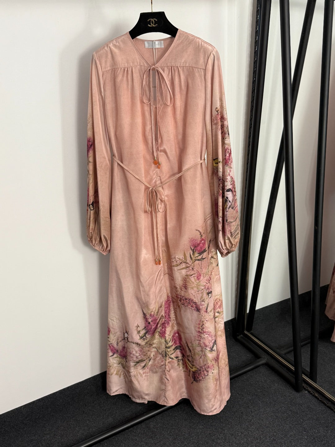 Elegant Floral-Print Waist-Cinching Dress