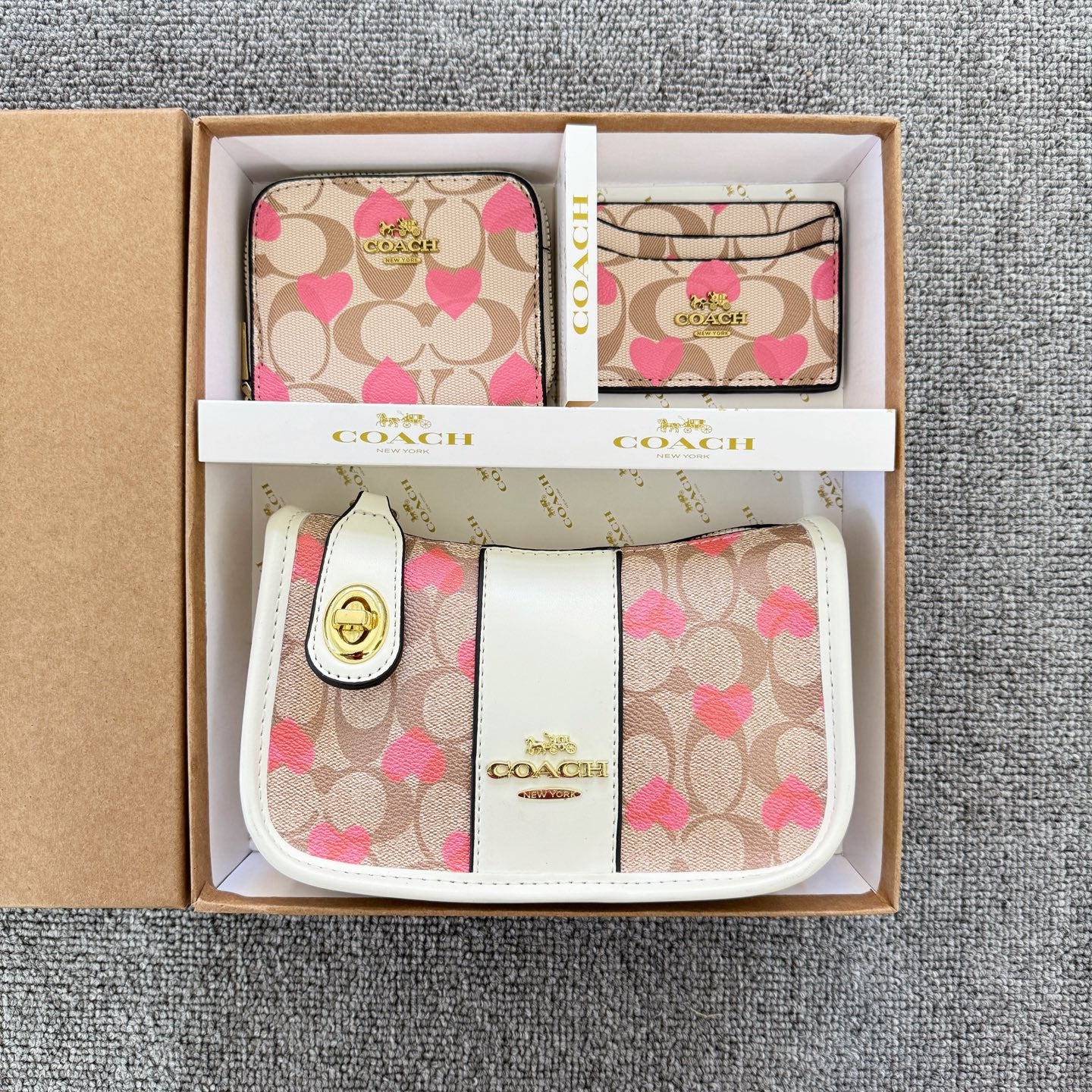 Coh Gift Box Bag