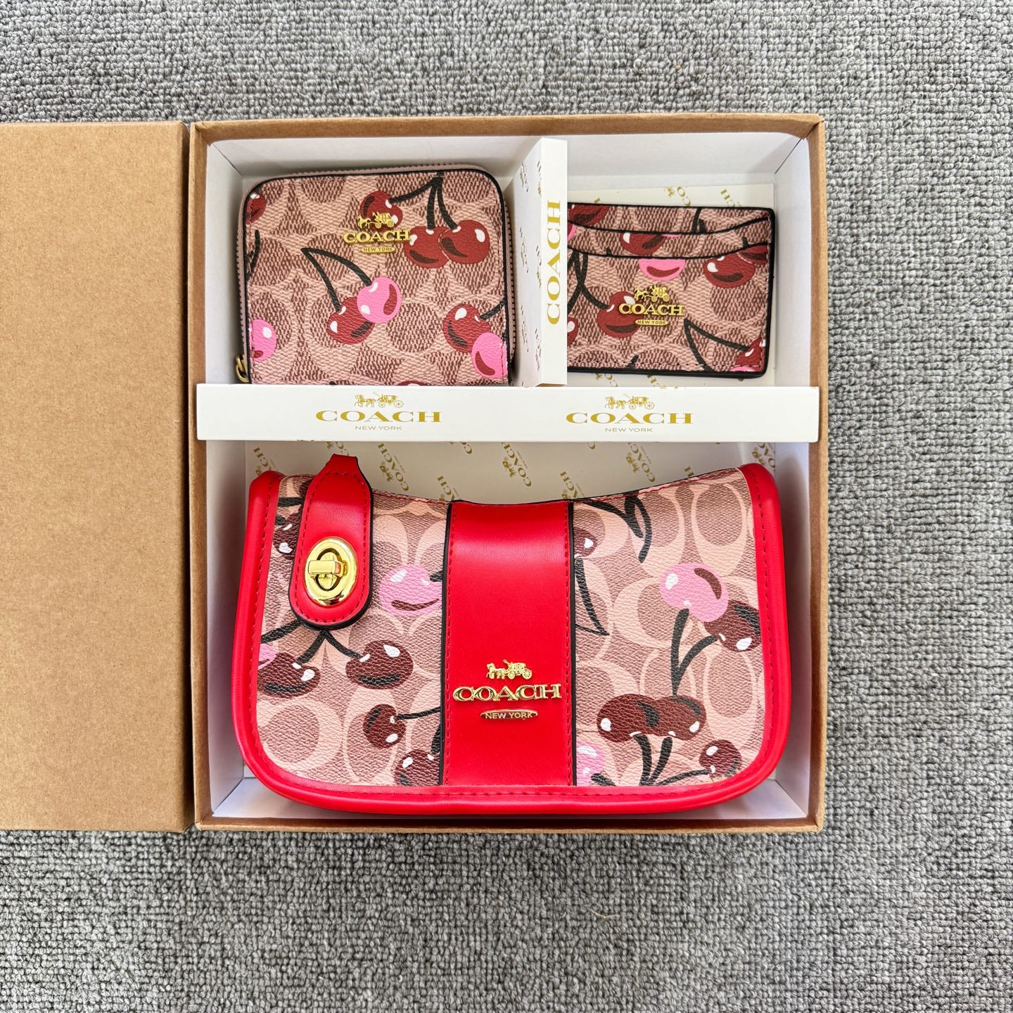 Coh Gift Box Bag