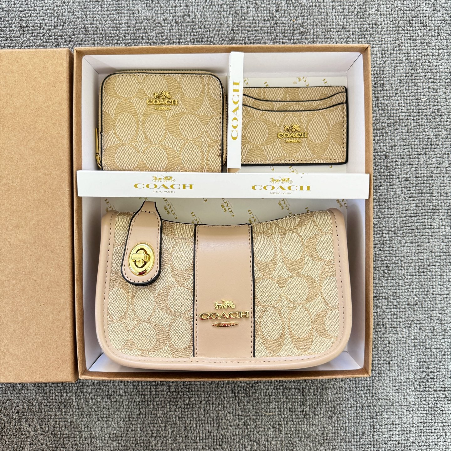 Coh Gift Box Bag