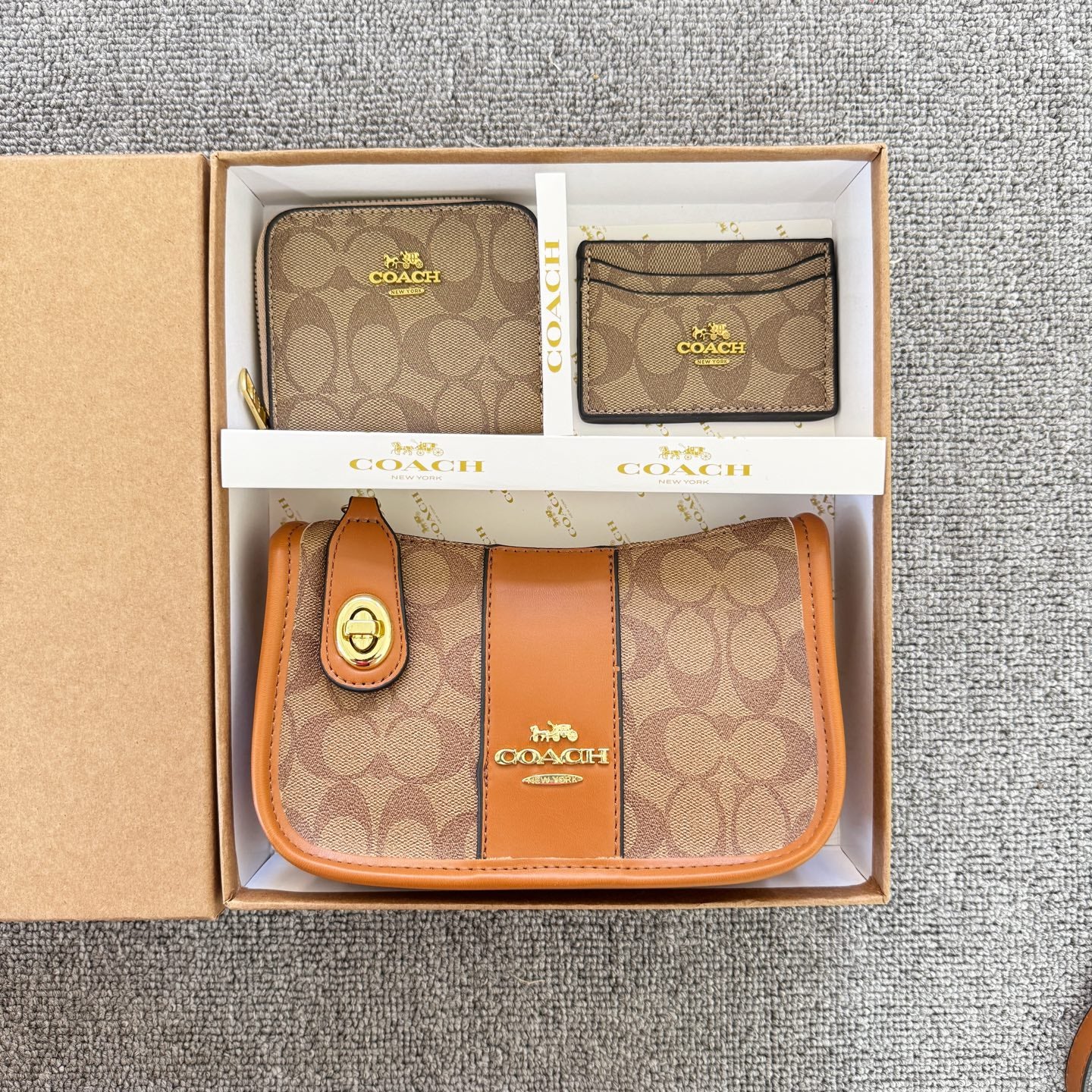 Coh Gift Box Bag