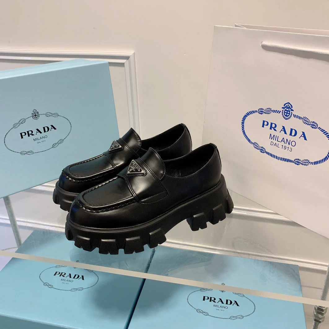 PRA*     NEW SHOES (Only one pair sold)