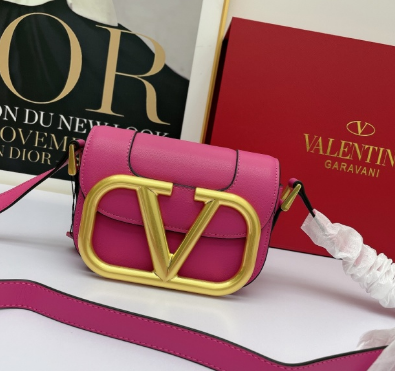 Valent*Large Metal Logo Bag