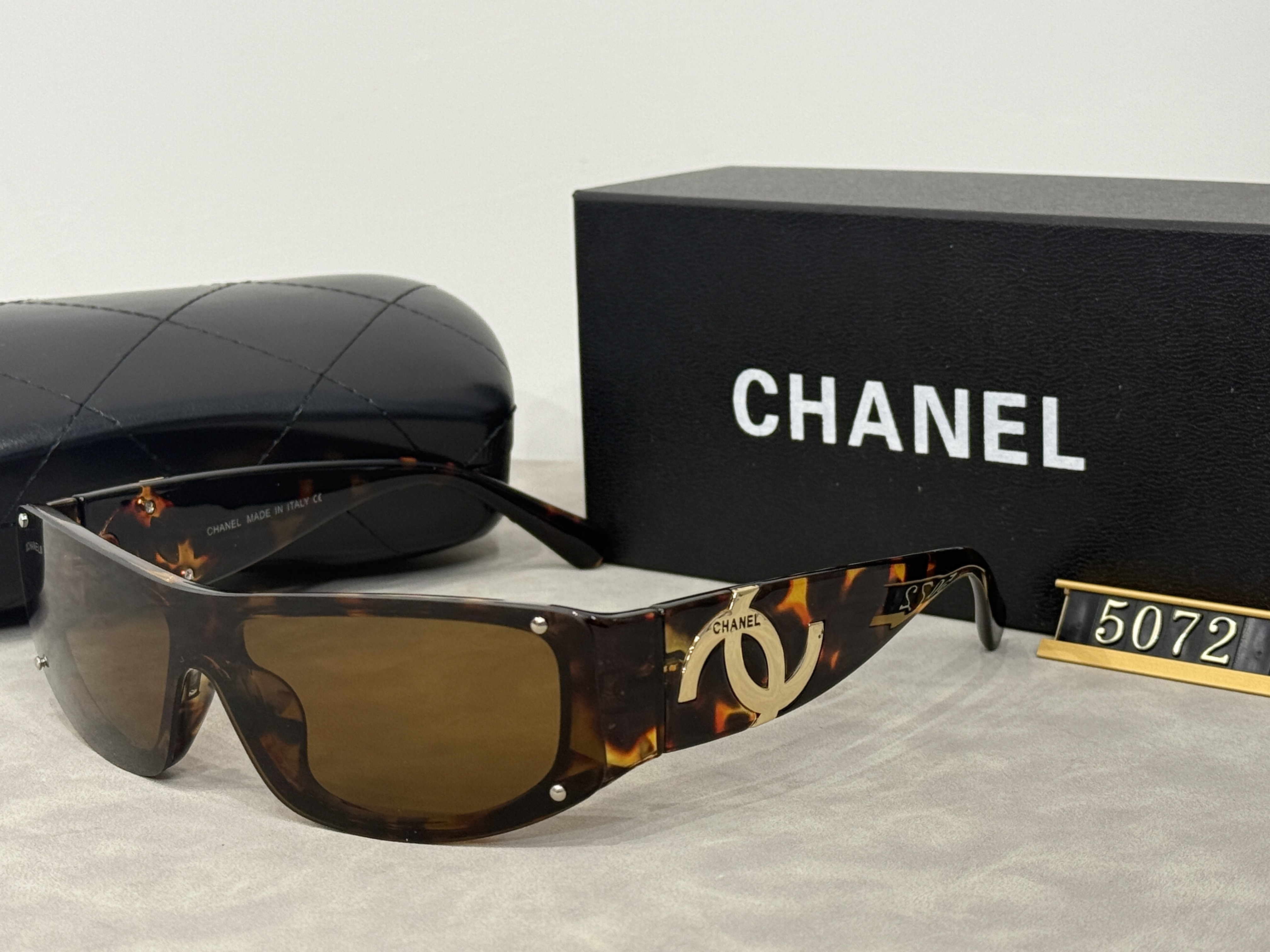 CHAN* Sunglasses