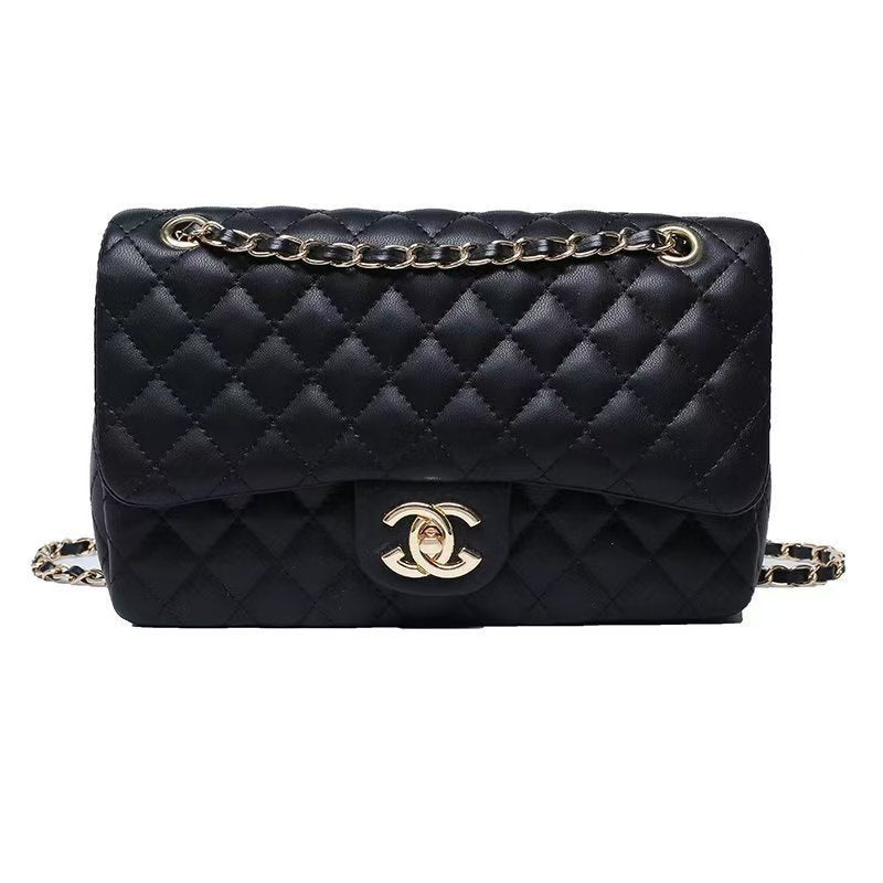 Stylish and versatile chain bag