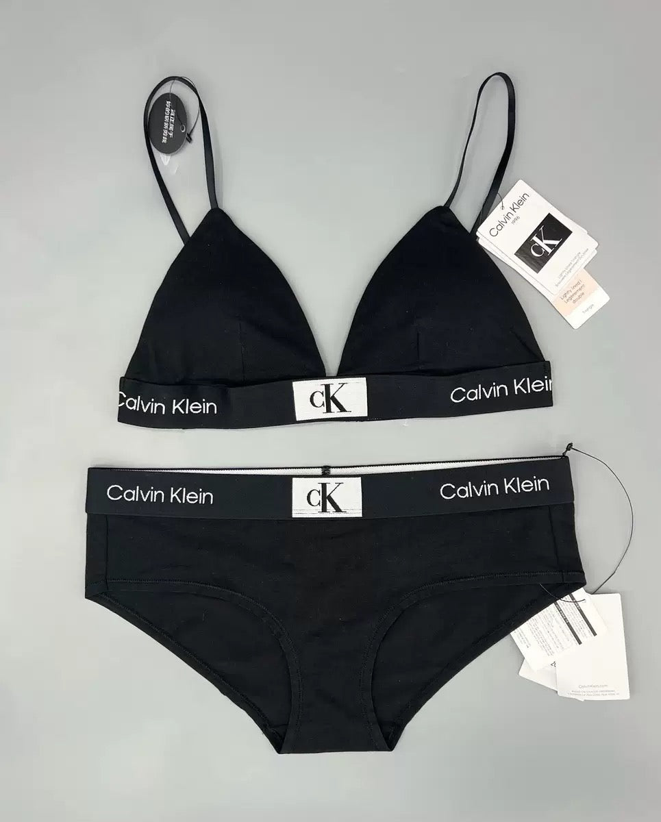 Unlined triangle bra (with panties included)