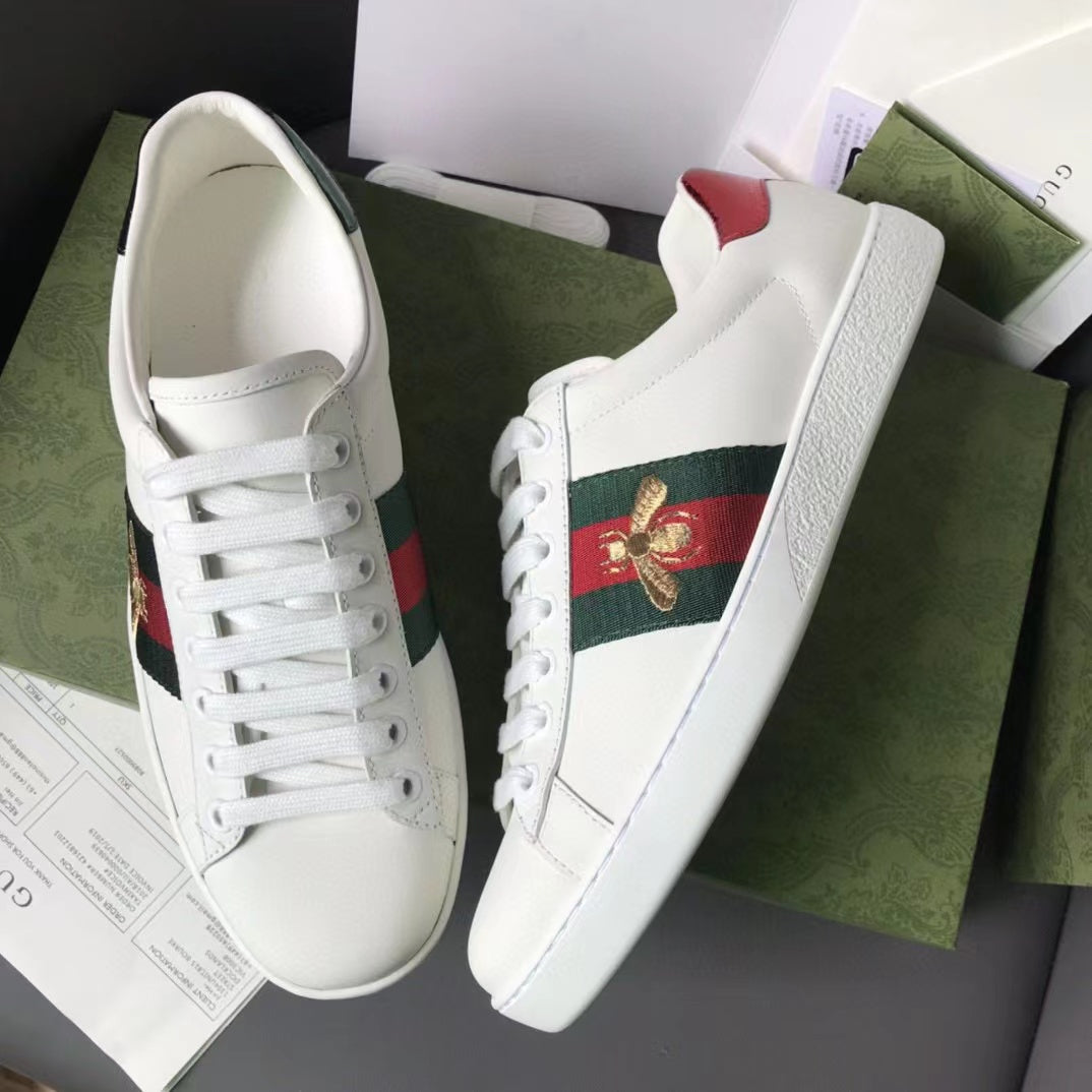 W ACE SNEAKER WITH BEE