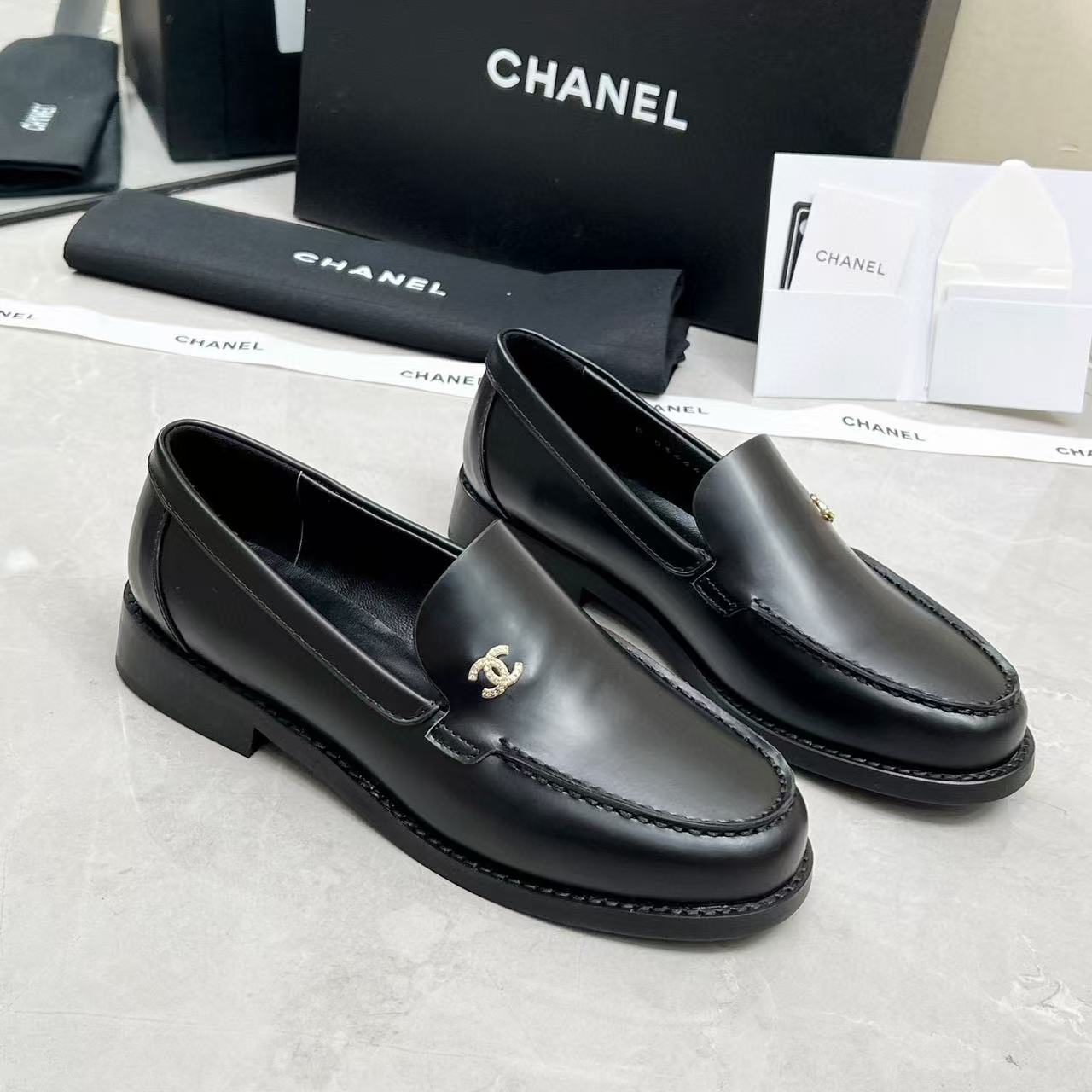 CHAN * Leather Loafers
