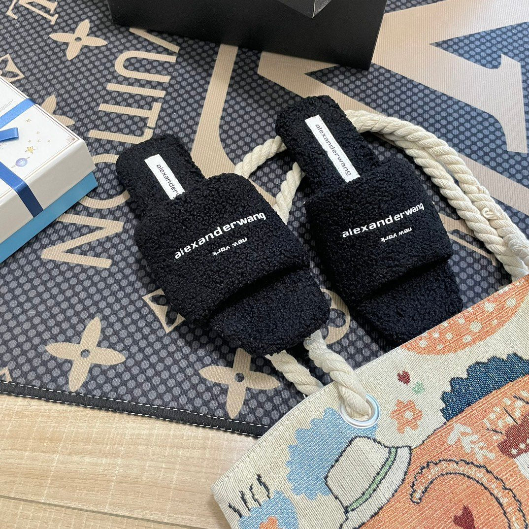 A*Wang new furry holder