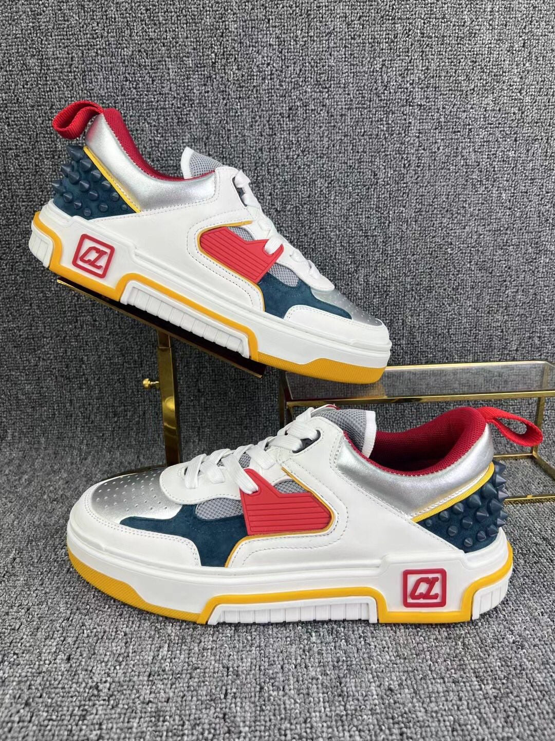 Loubouti* new  1: 1 VIP red sole sneakers multiple color options