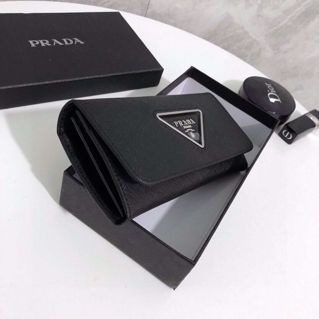 P   New Wallet