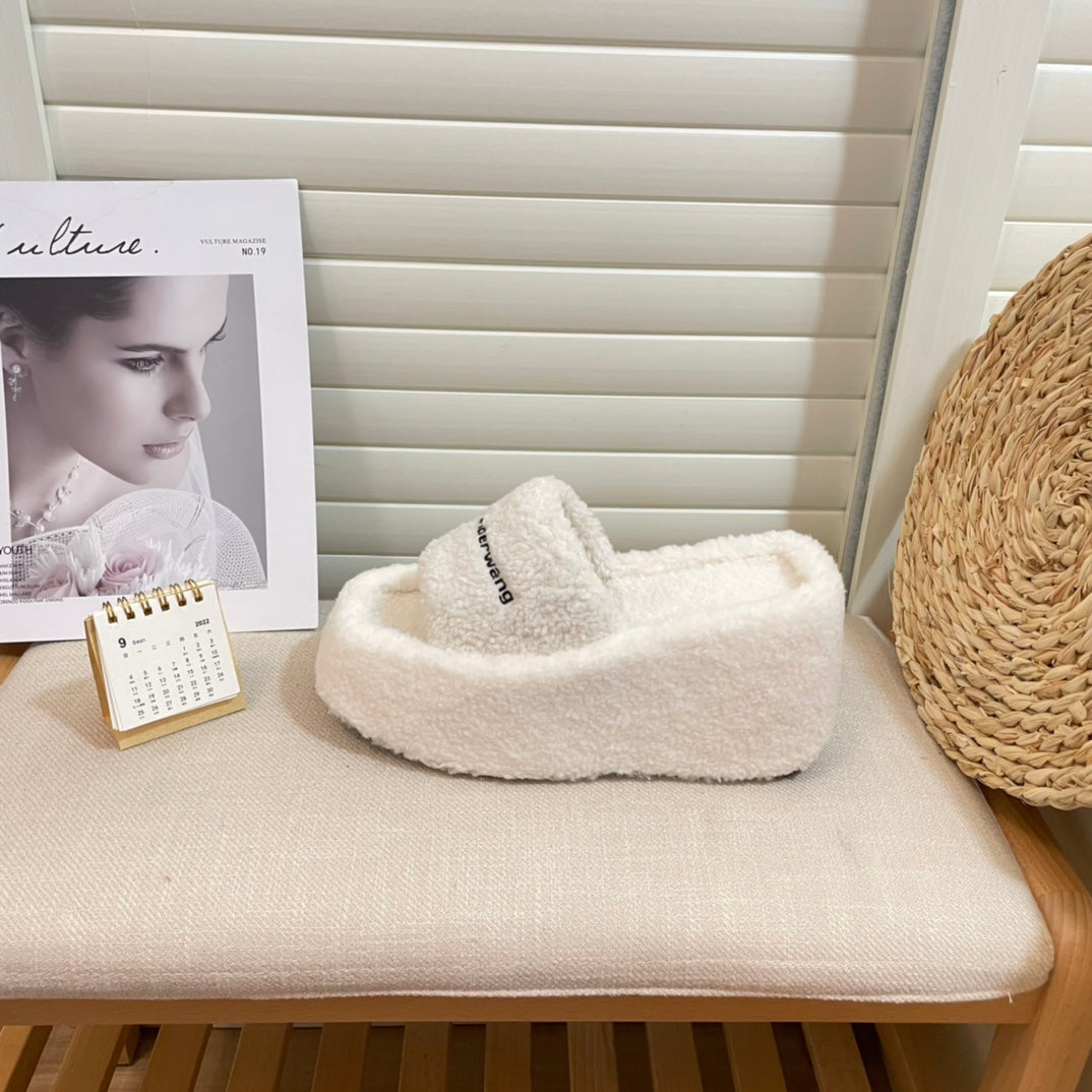 A*Wang new thick-soled furry sandals