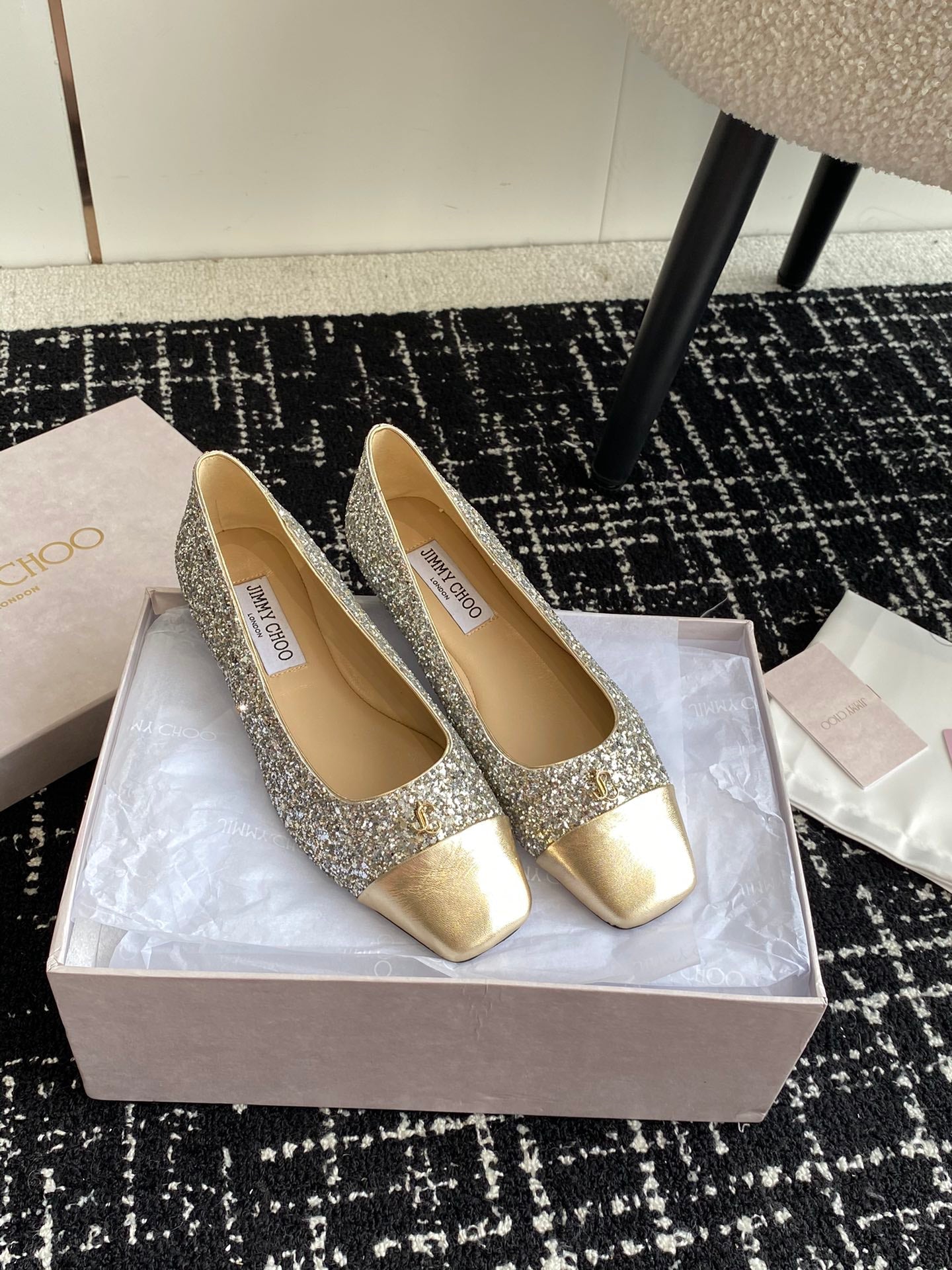 J**C* new high quality flat shoes